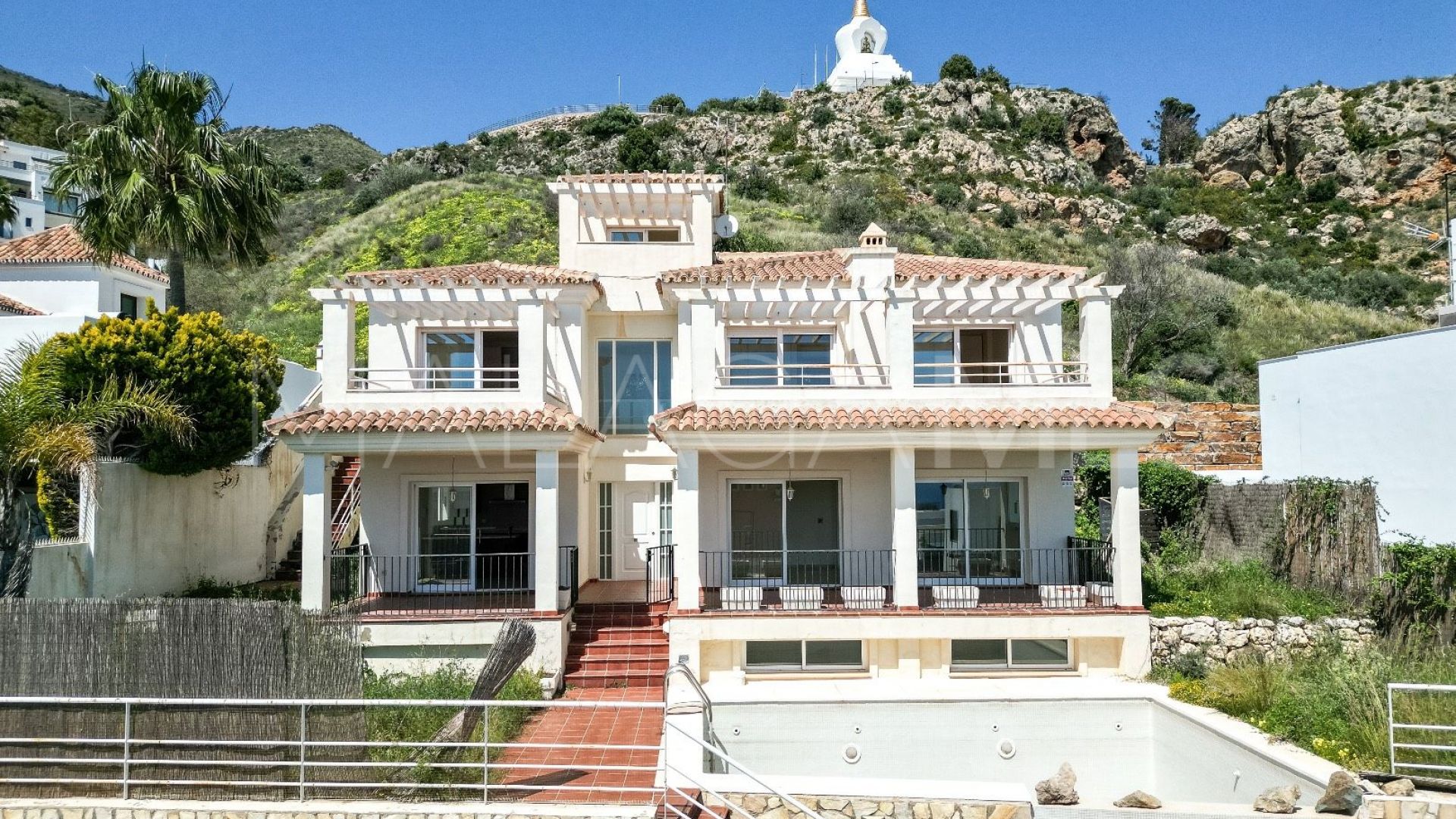 Villa for sale in Benalmadena