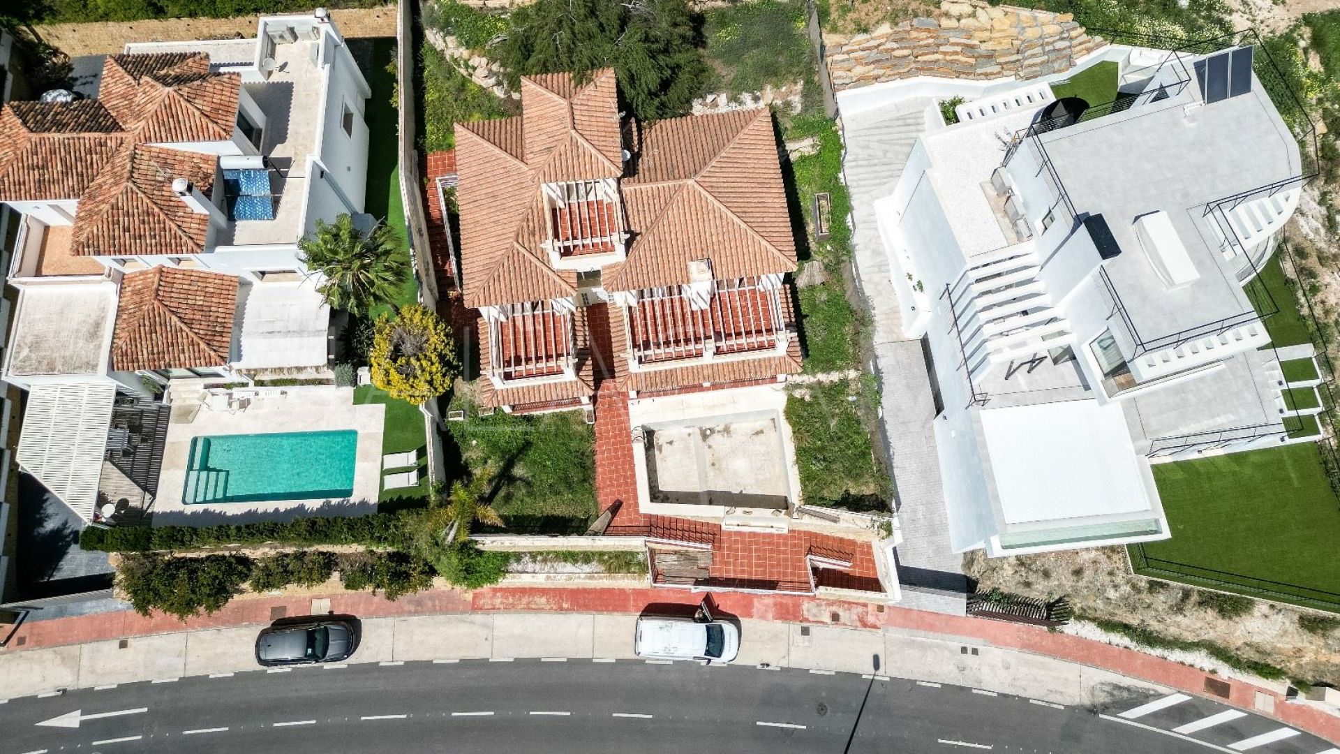 Villa for sale in Benalmadena