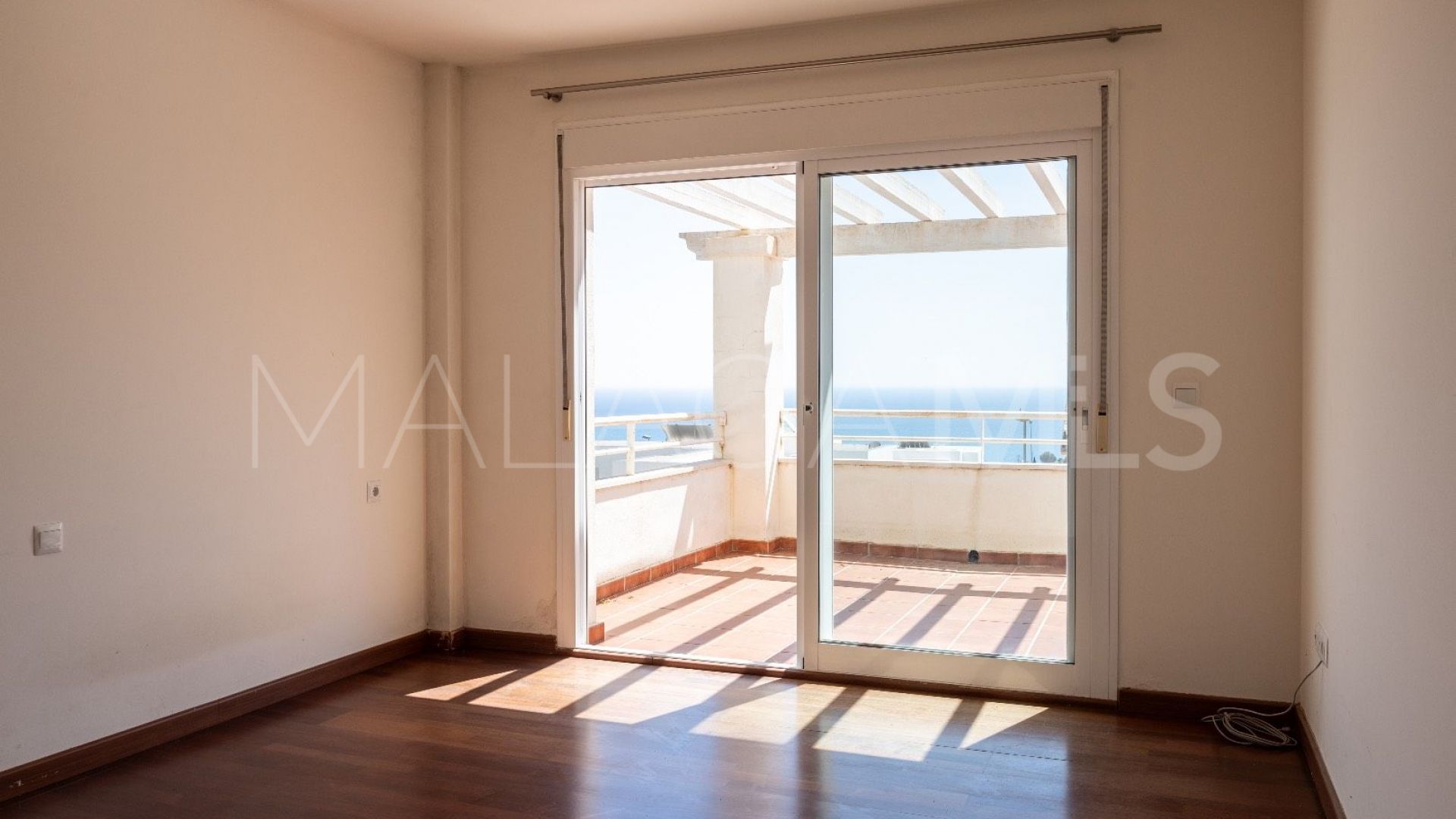 Villa for sale in Benalmadena