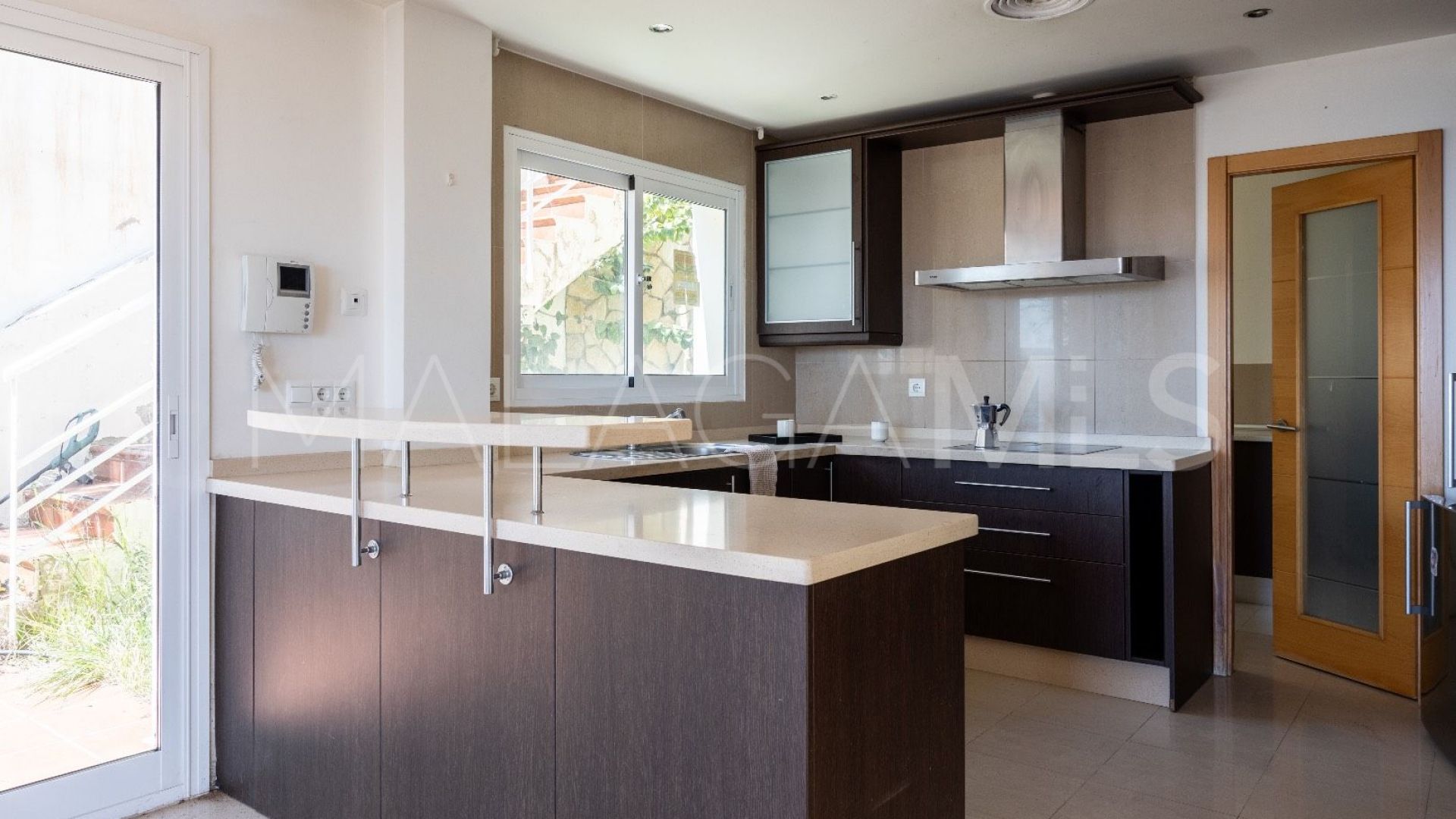 Villa for sale in Benalmadena