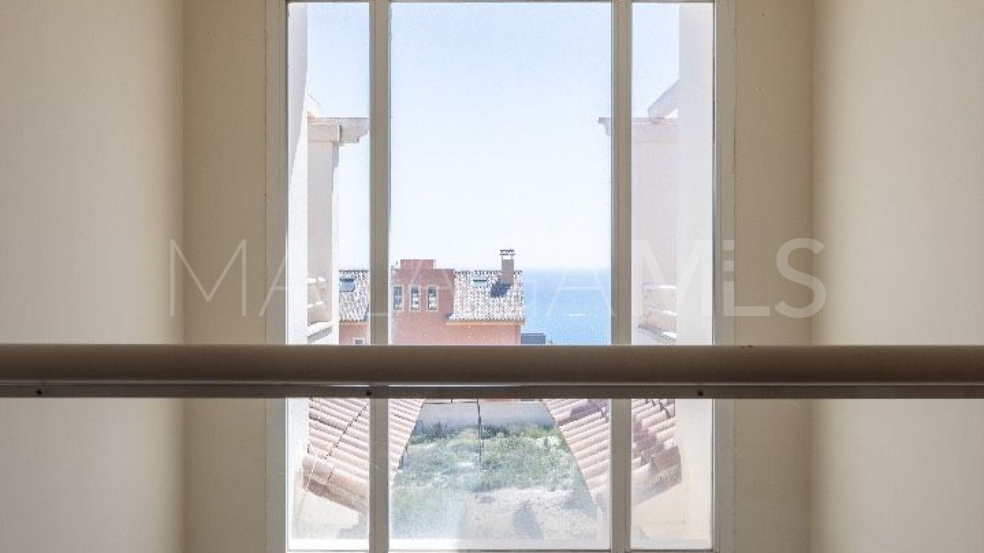Villa for sale in Benalmadena