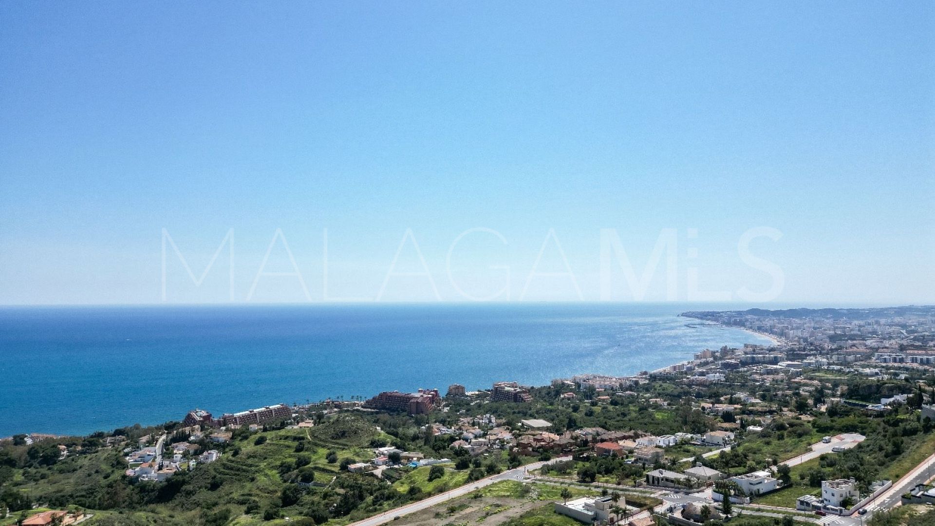 Villa for sale in Benalmadena
