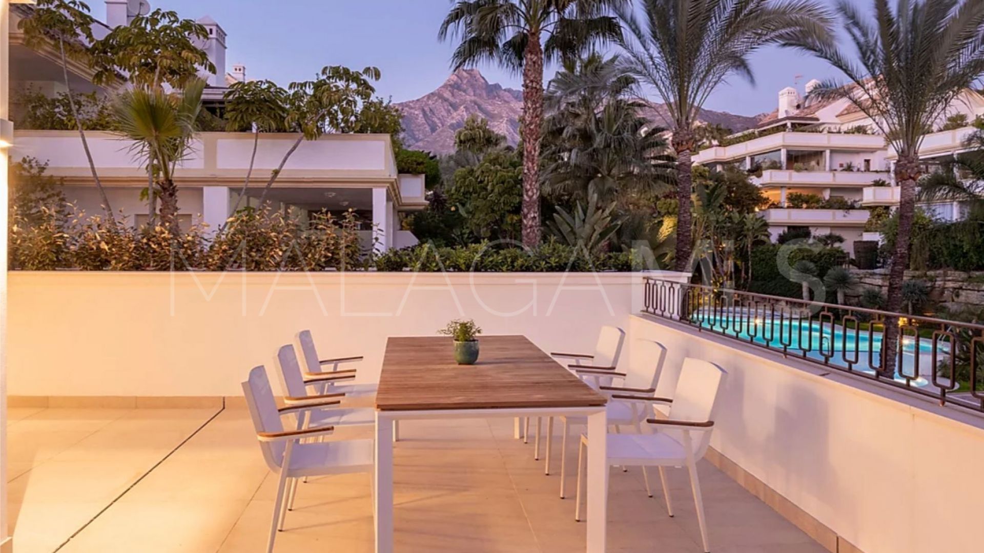 Appartement terrasse for sale in Marbella City