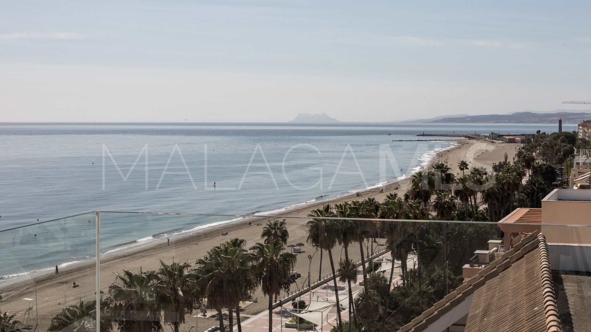 Penthouse with 3 bedrooms for sale in Estepona Playa