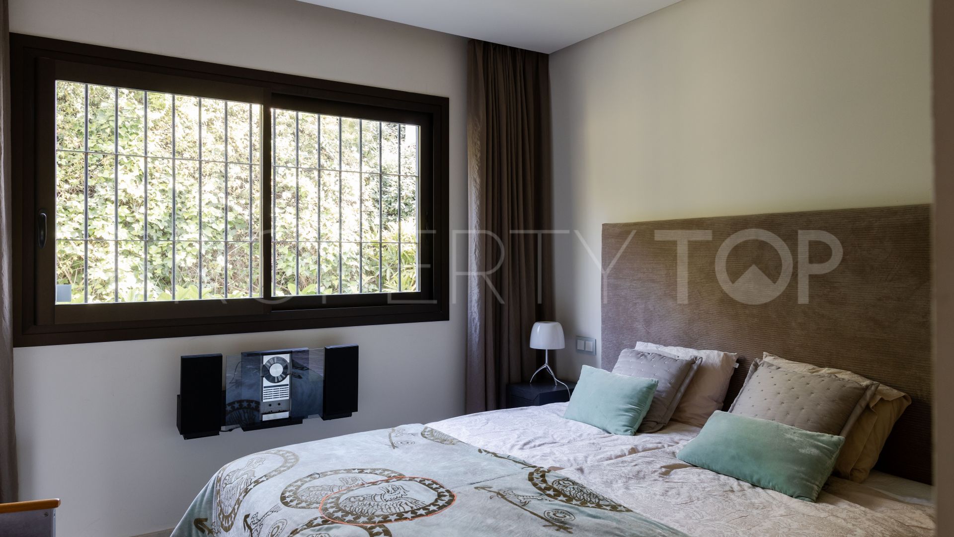 Apartamento en venta en La Quinta con 3 dormitorios