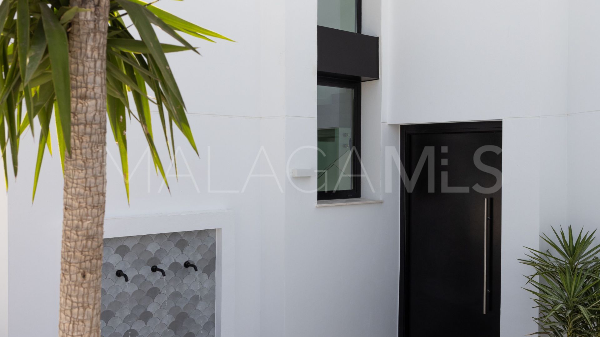 Villa for sale in Marbesa with 5 bedrooms