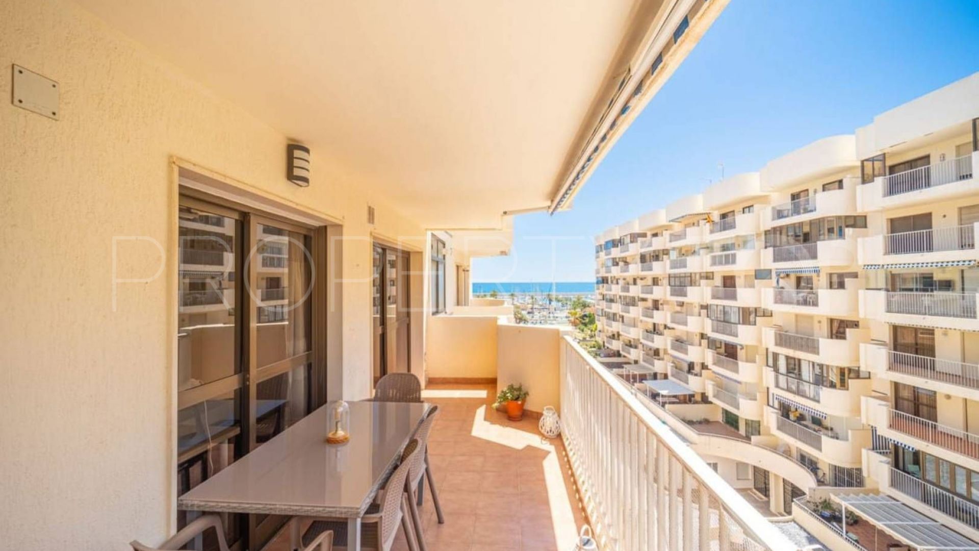 Fuengirola Puerto, apartamento en venta con 2 dormitorios