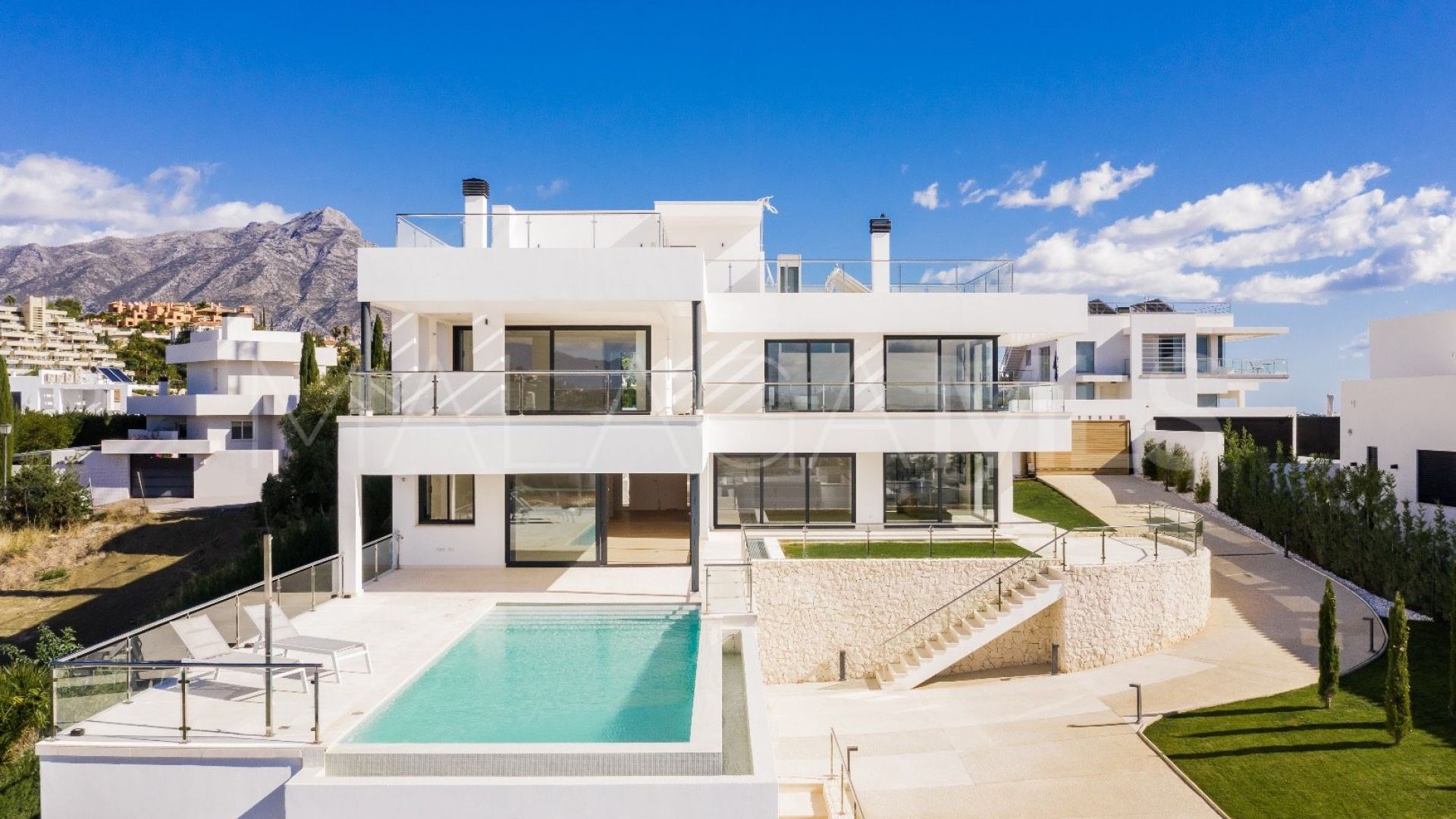 Haus for sale in Nueva Andalucia