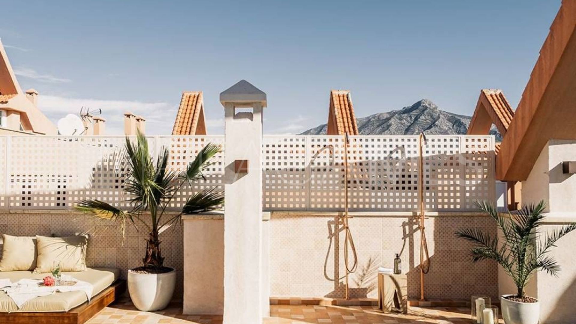 Duplex penthouse for sale in Nueva Andalucia