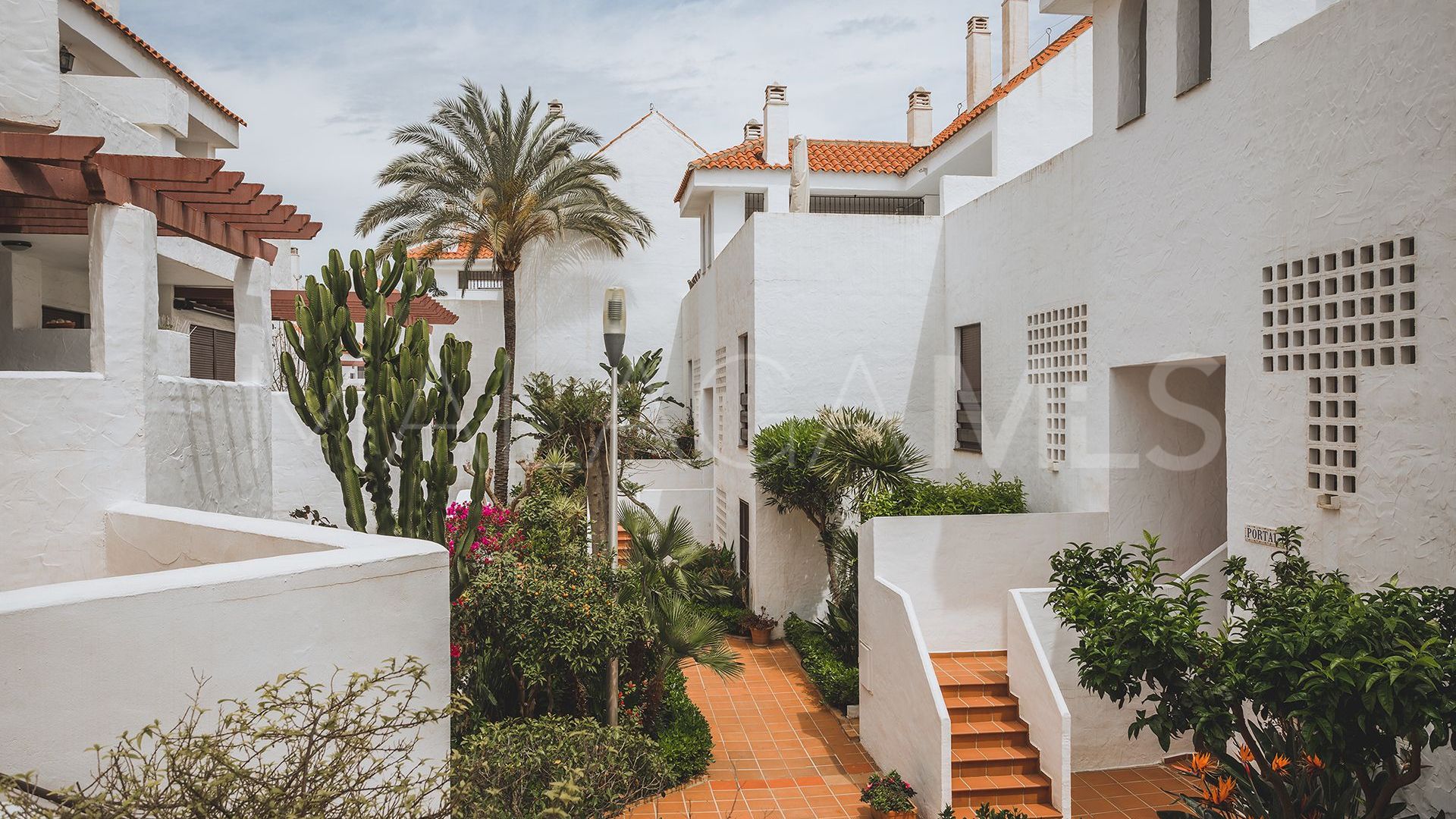 For sale apartment with 2 bedrooms in Nueva Andalucia