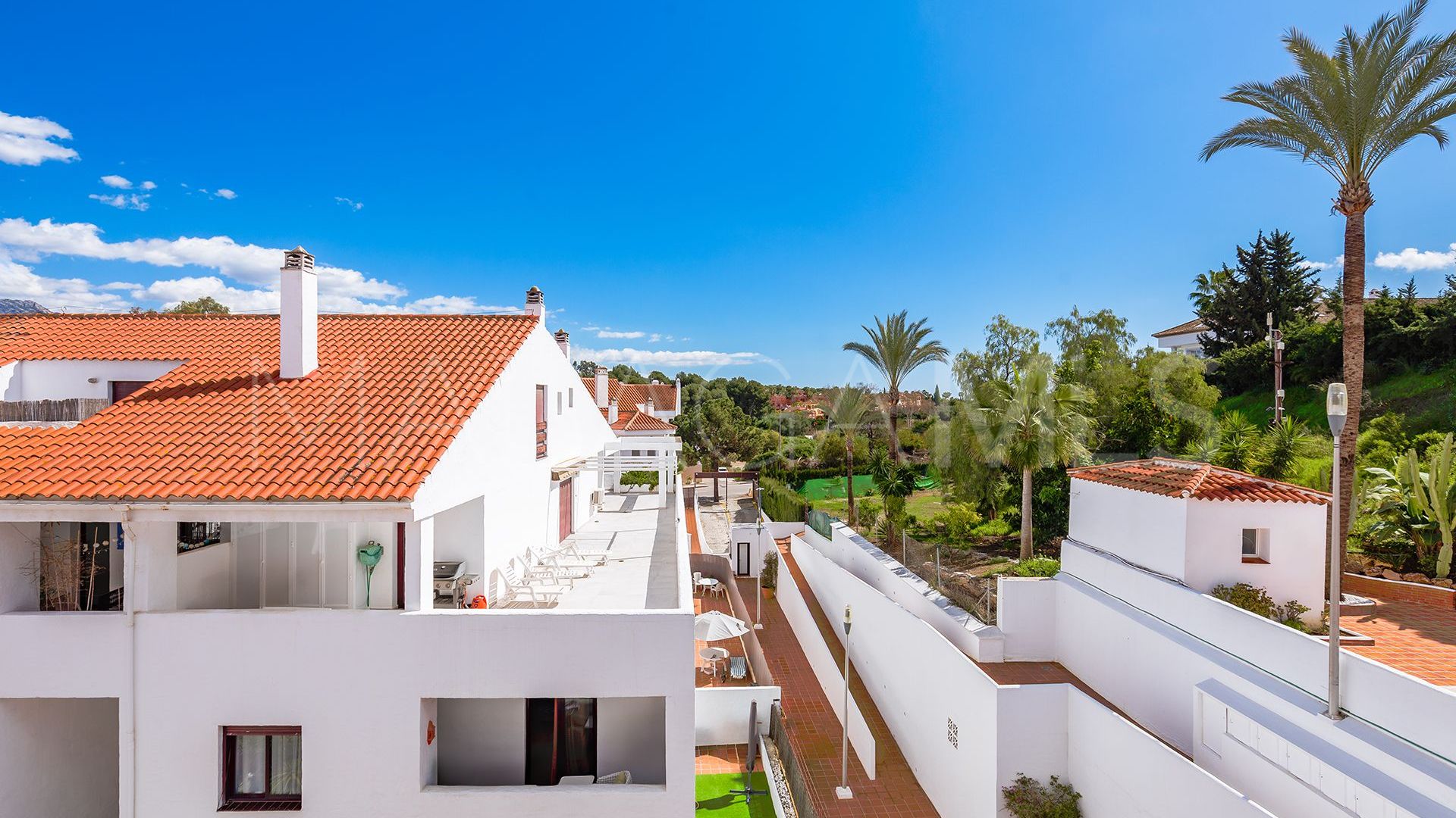 For sale apartment with 2 bedrooms in Nueva Andalucia