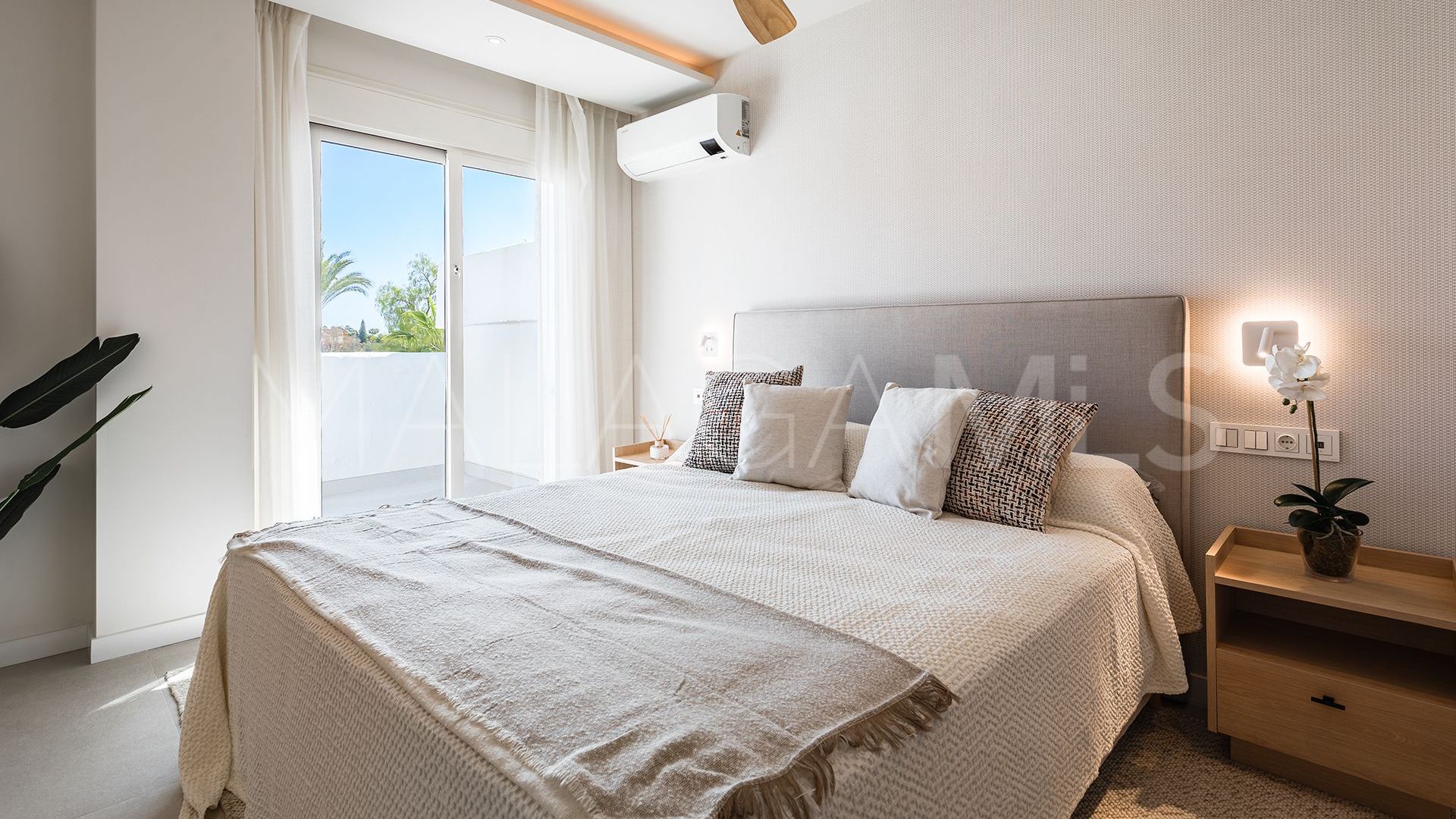 For sale apartment with 2 bedrooms in Nueva Andalucia