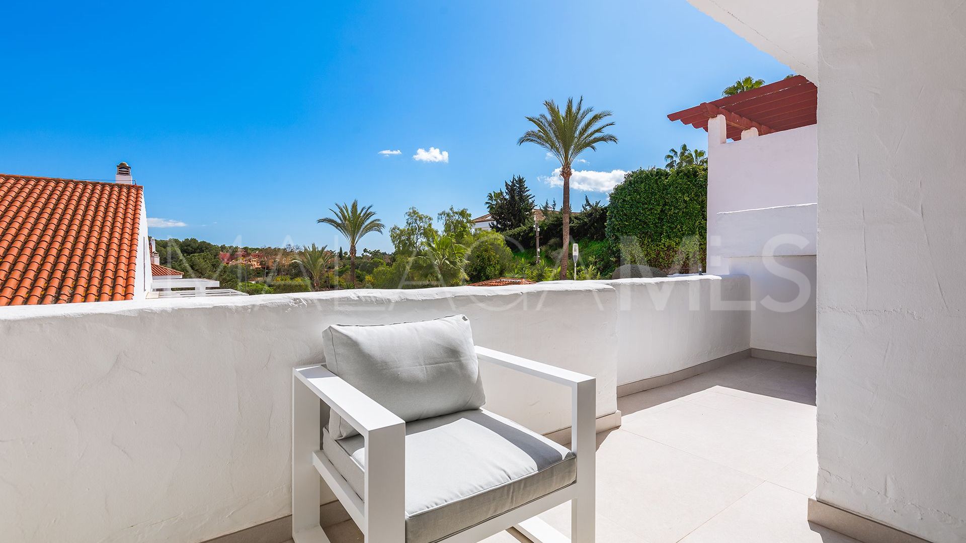 For sale apartment with 2 bedrooms in Nueva Andalucia