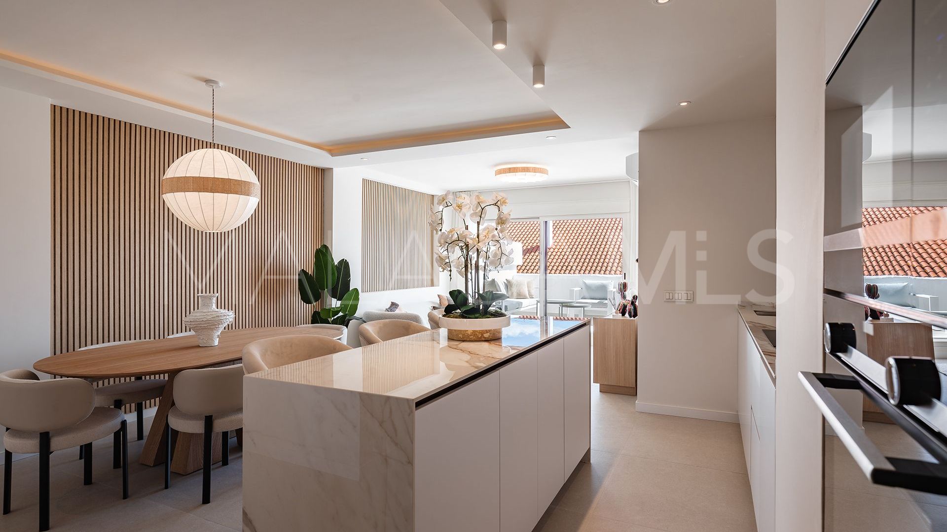 For sale apartment with 2 bedrooms in Nueva Andalucia