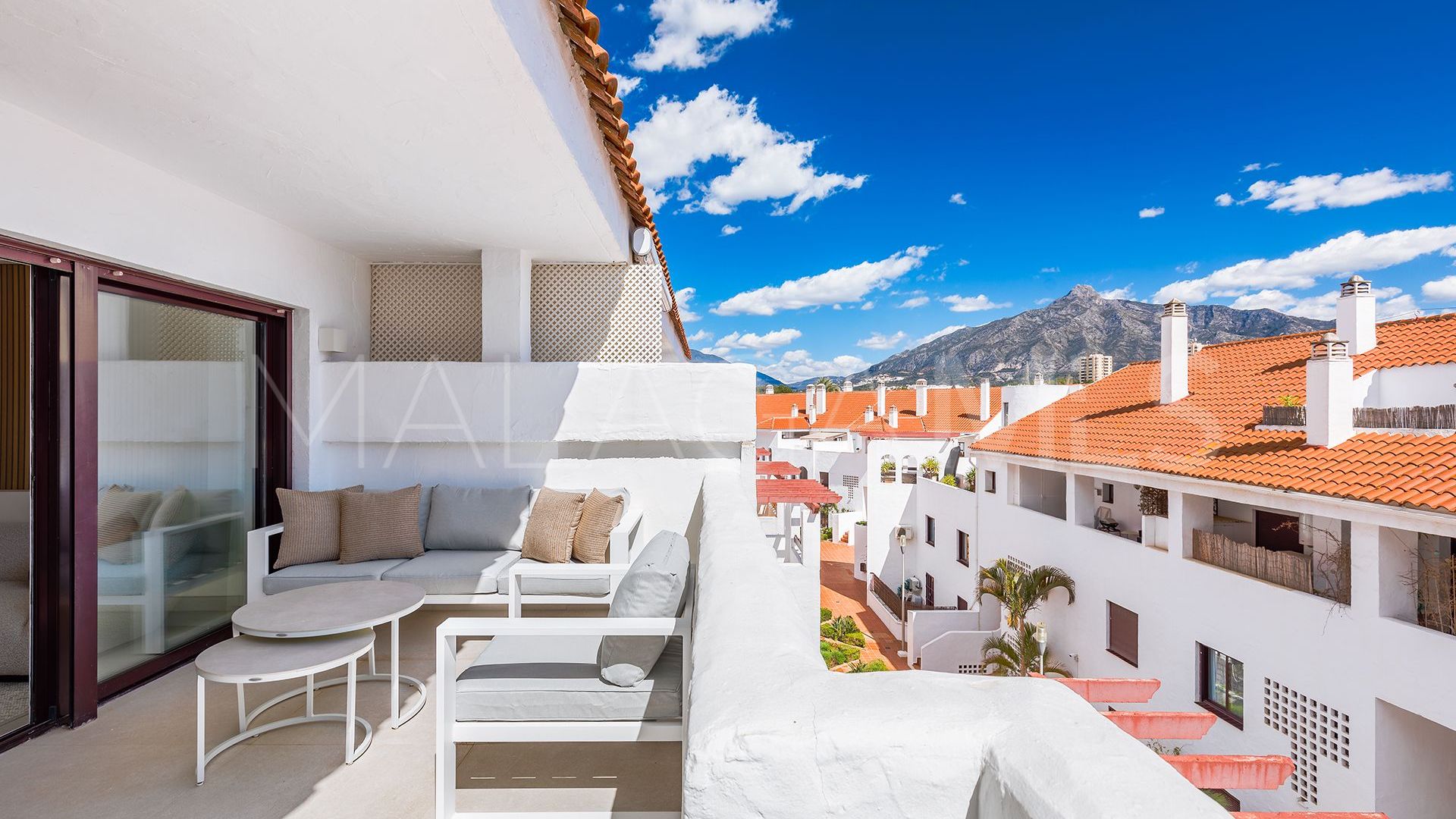 For sale apartment with 2 bedrooms in Nueva Andalucia