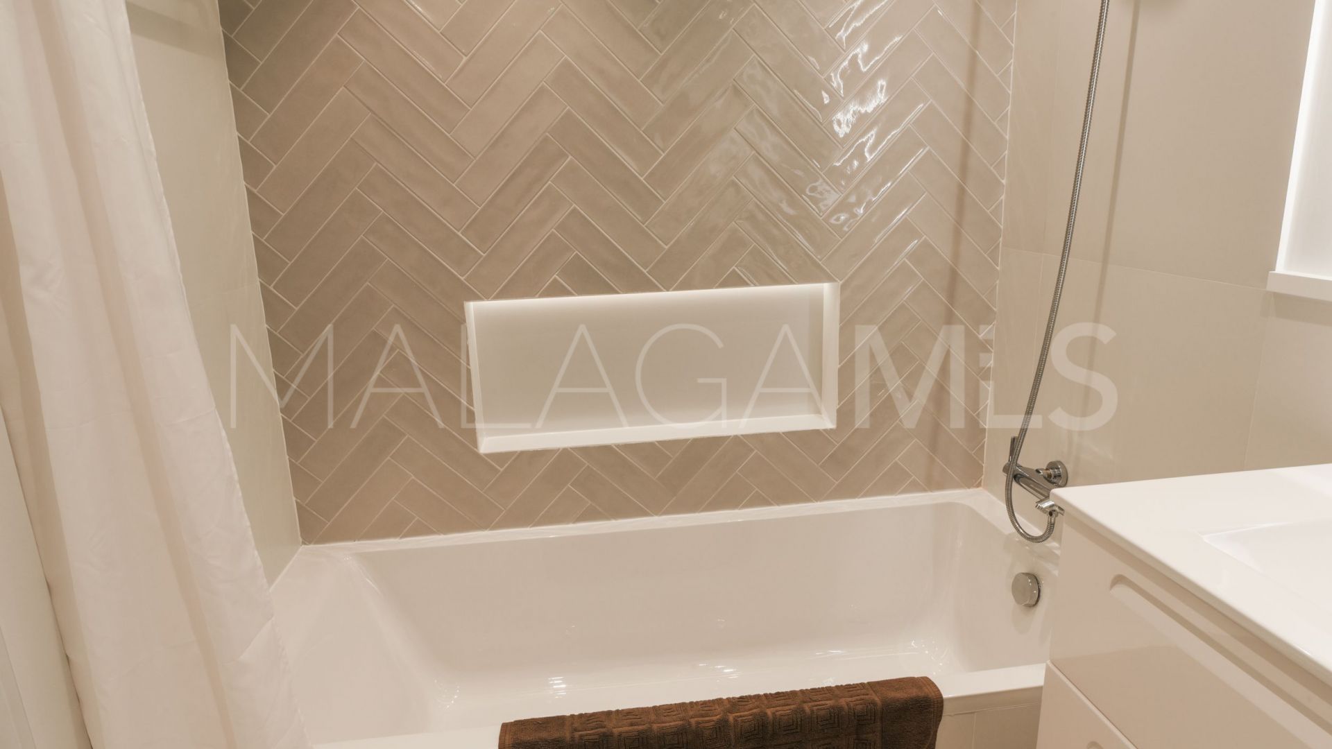 Apartment with 4 bedrooms for sale in Pedregalejo