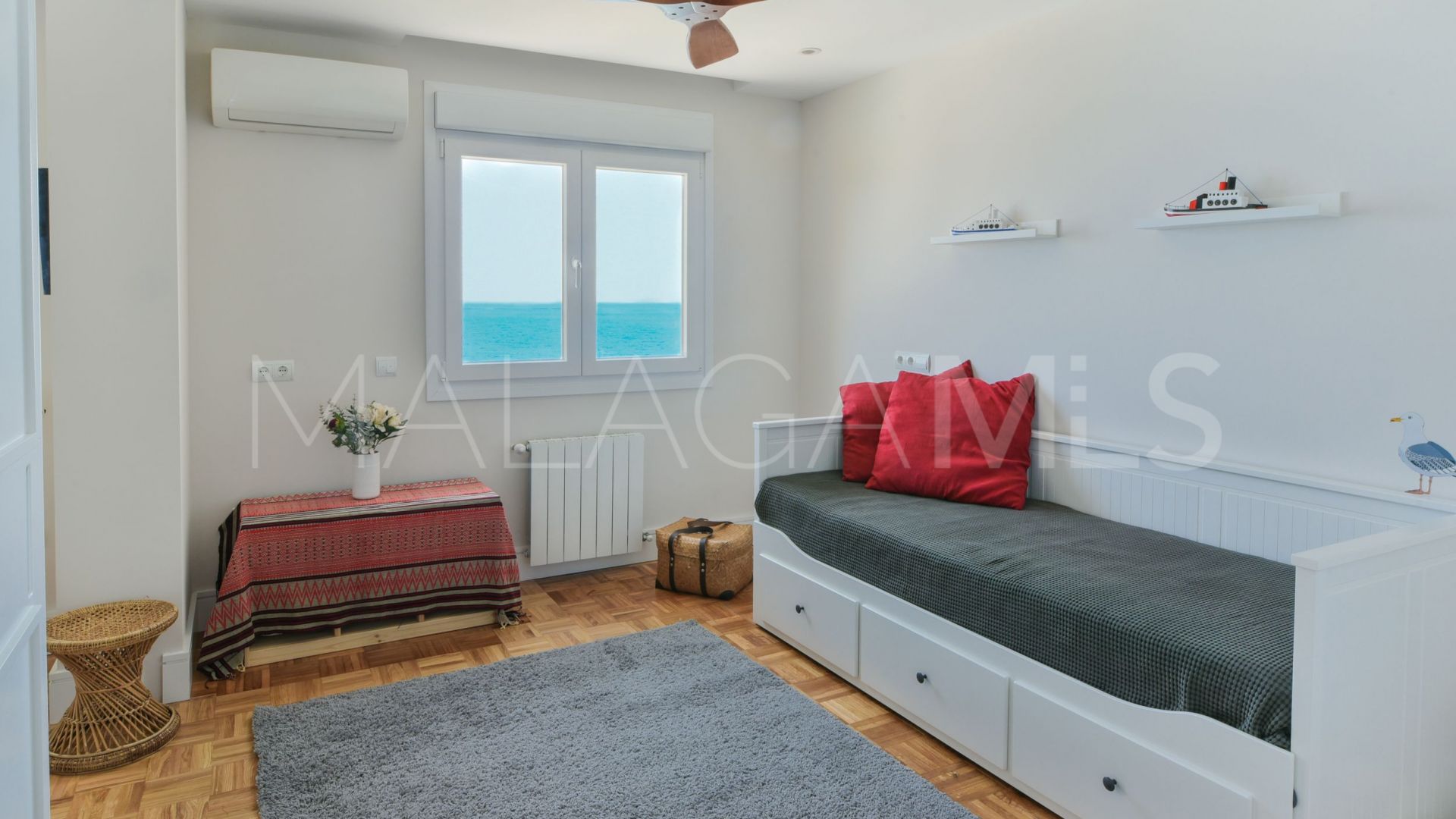 Apartment with 4 bedrooms for sale in Pedregalejo