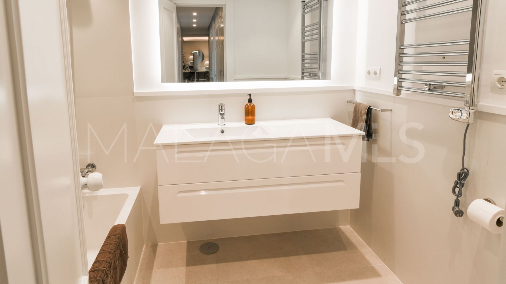 Apartment with 4 bedrooms for sale in Pedregalejo