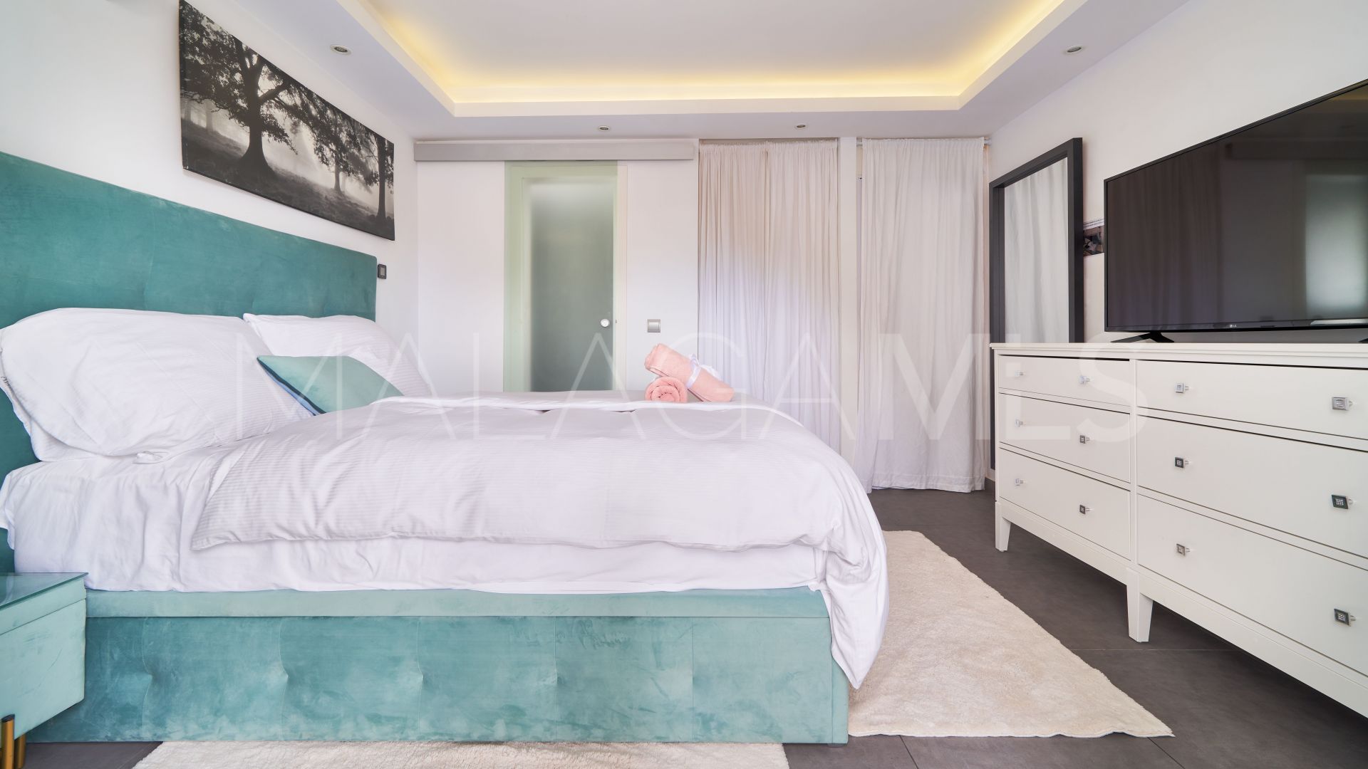 Ground floor duplex for sale in Marbella - Puerto Banus