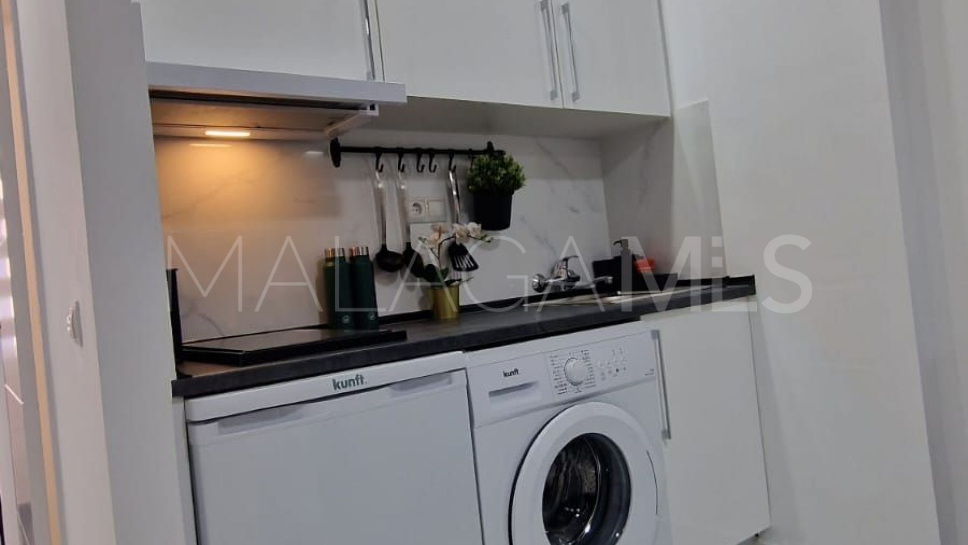 Studio for sale in Puerto Marina