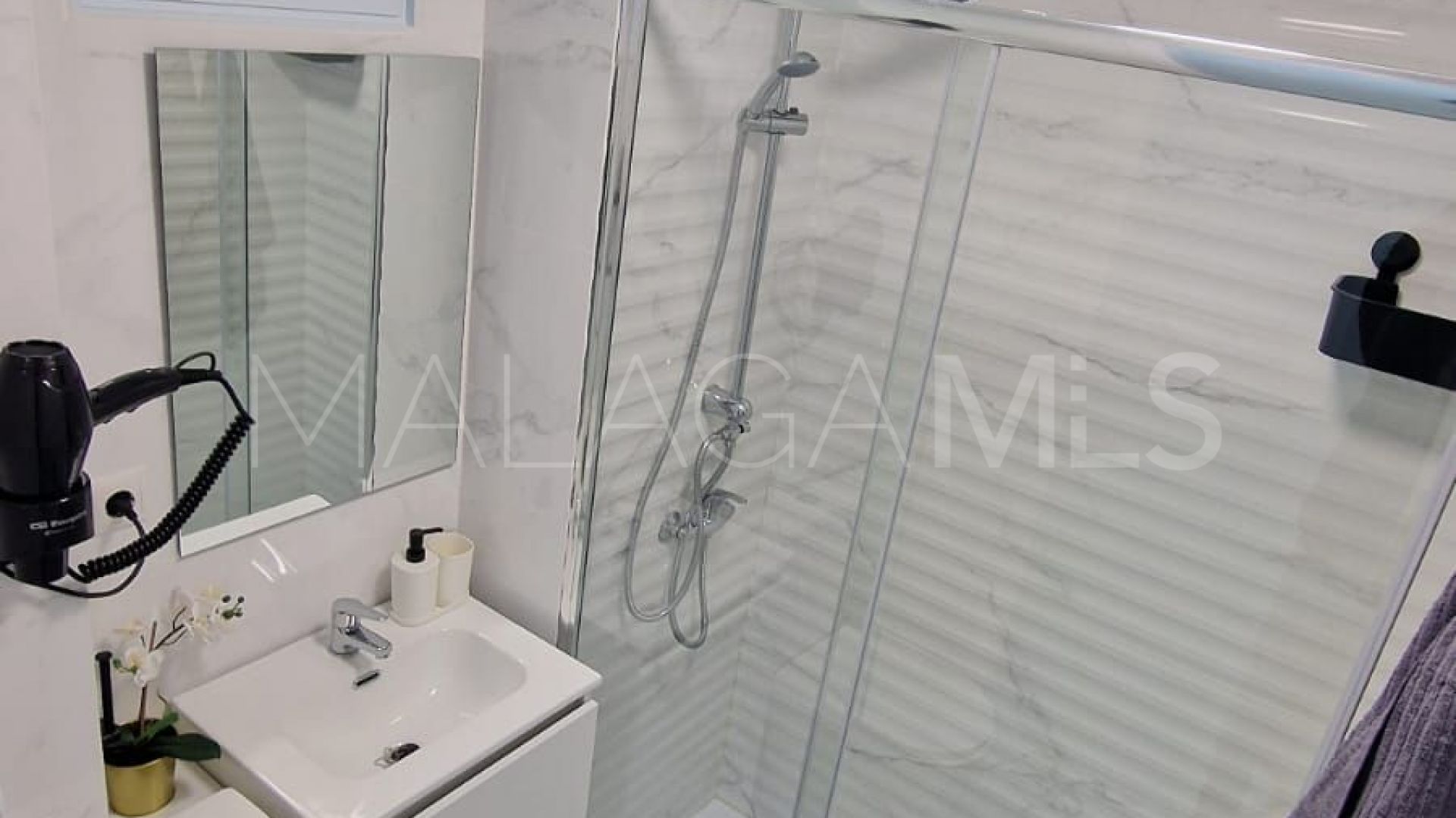 Studio for sale in Puerto Marina
