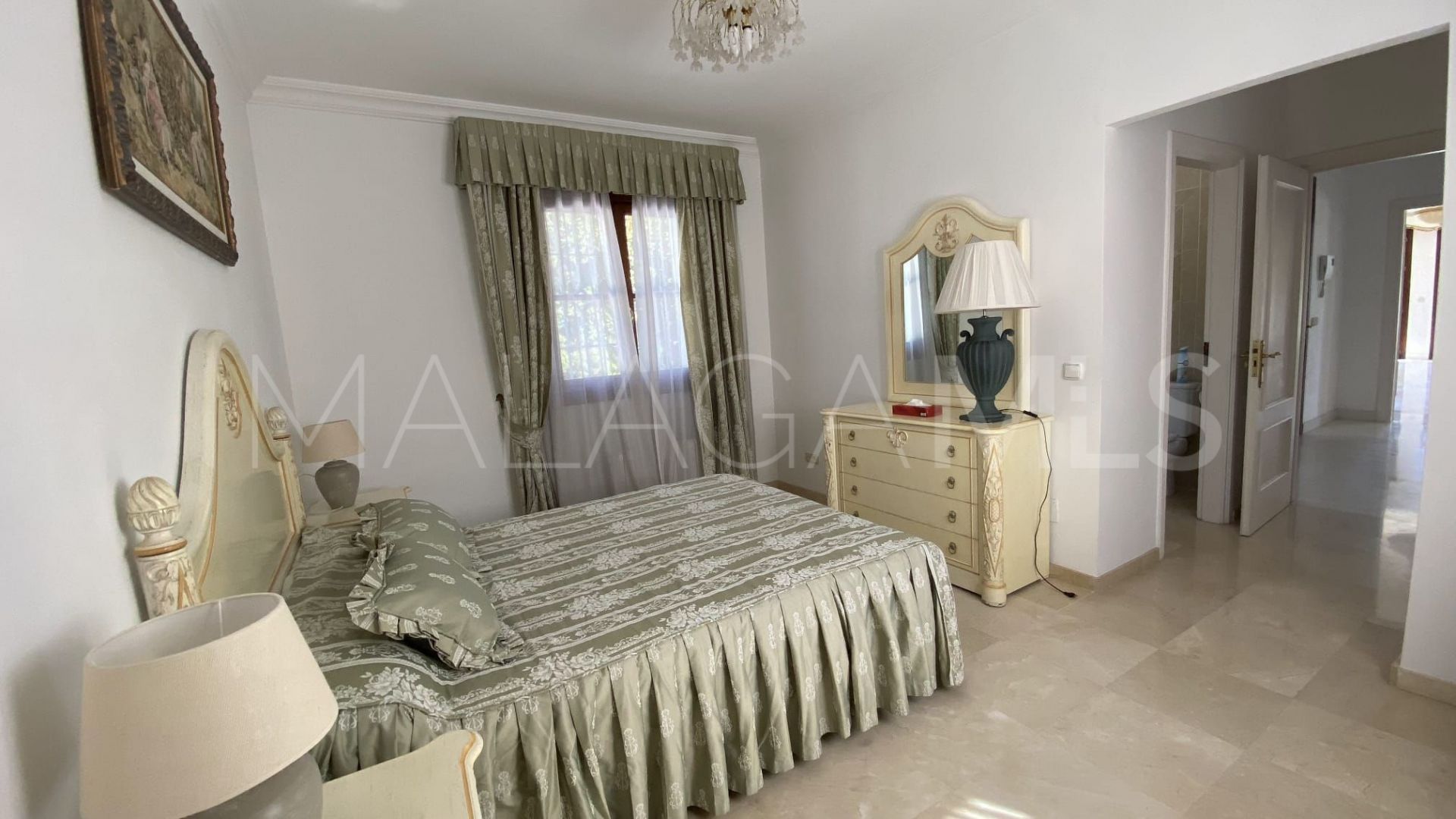 Casa for sale in Marbella Golden Mile with 4 bedrooms