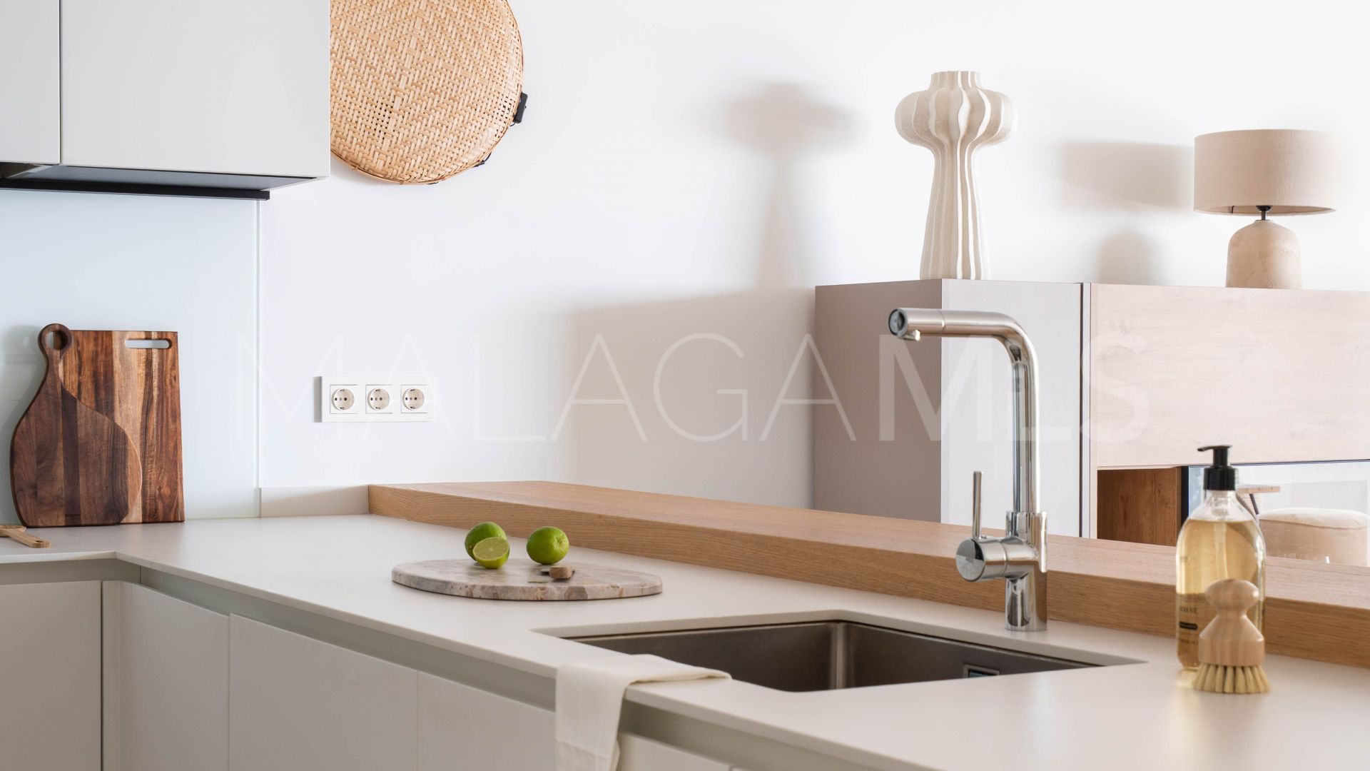 Buy apartamento in Carvajal with 2 bedrooms