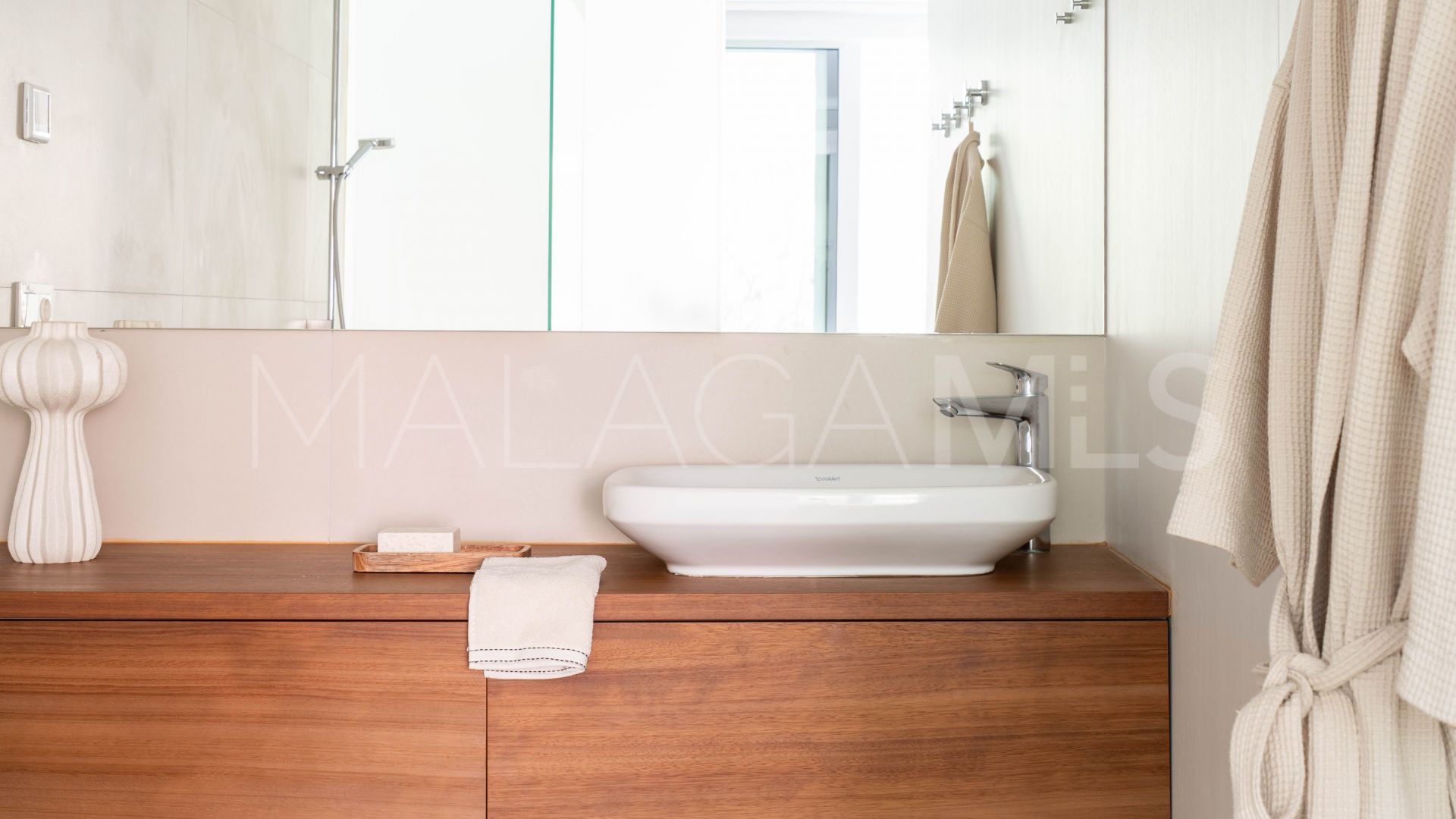 Buy apartamento in Carvajal with 2 bedrooms