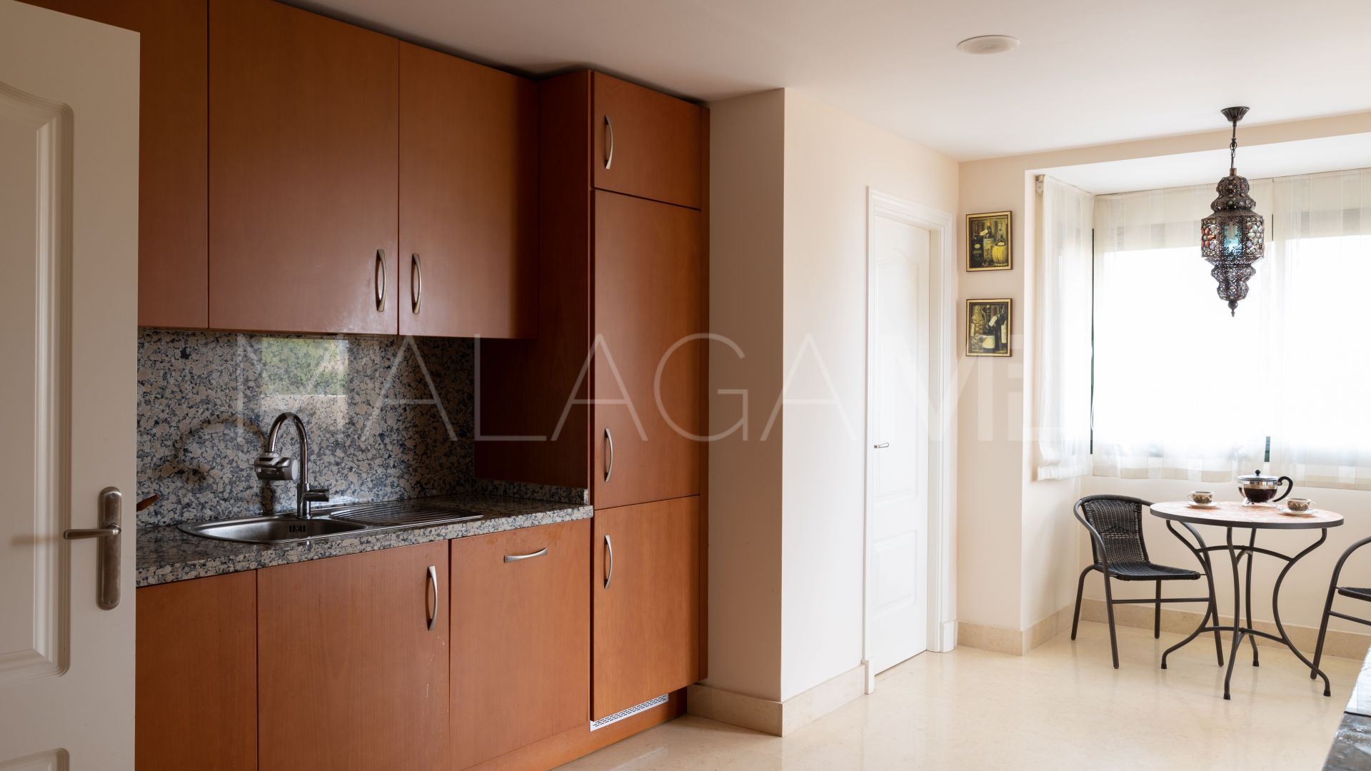 Duplex penthouse for sale in Benahavis