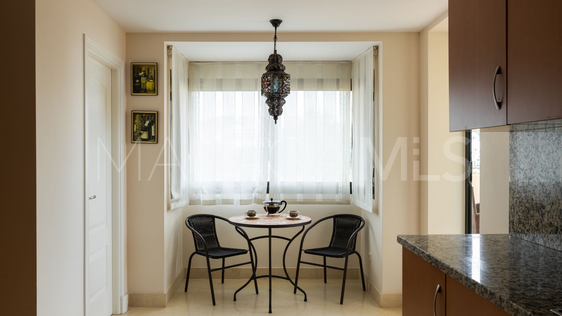 Duplex penthouse for sale in Benahavis