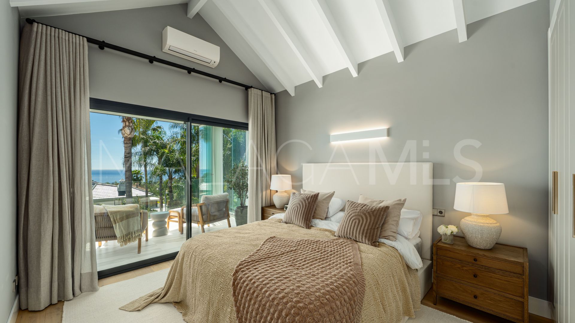 Altos Reales, villa for sale