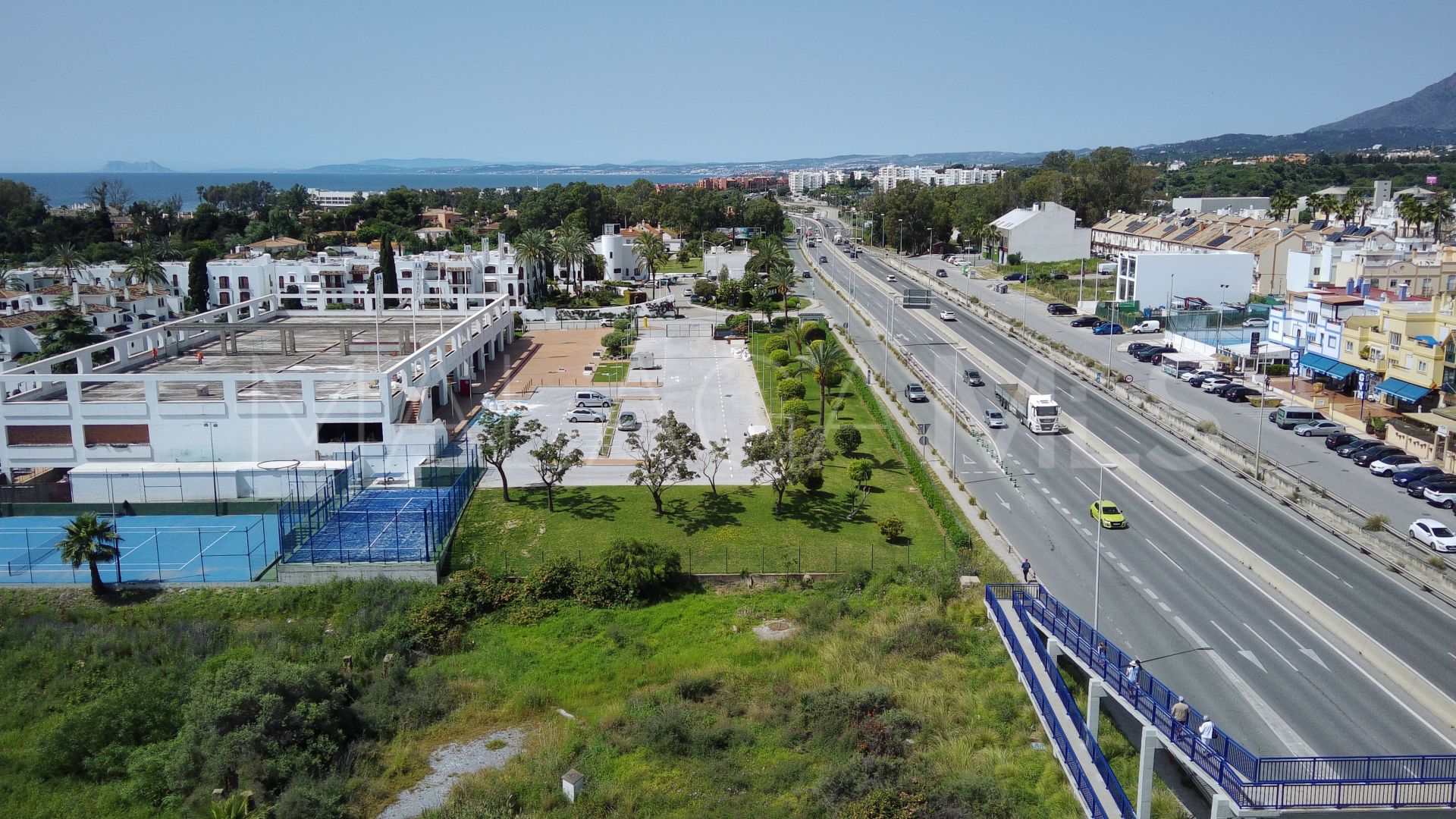 Terrain for sale in Estepona Est