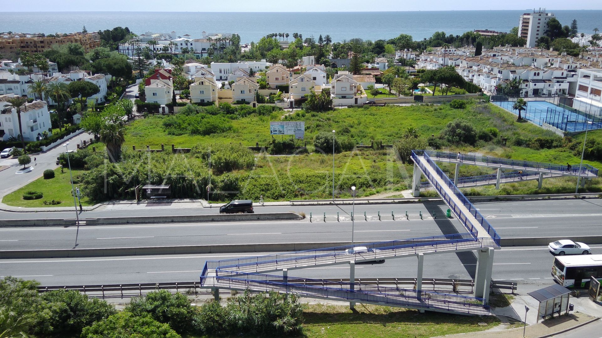 Terrain for sale in Estepona Est