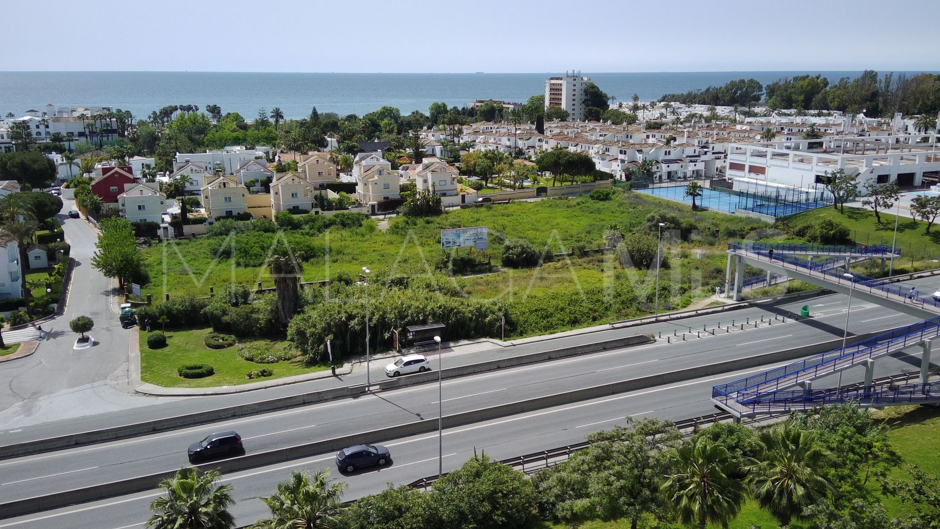 Terrain for sale in Estepona Est