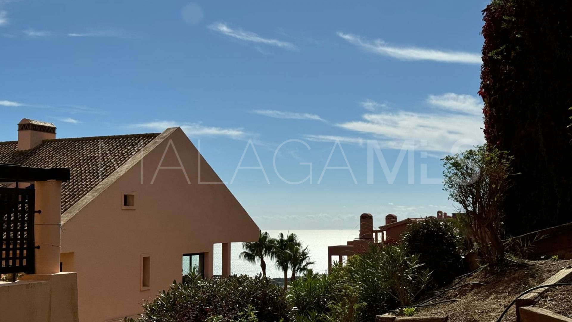 Ground floor apartment for sale in Mijas Costa with 3 bedrooms