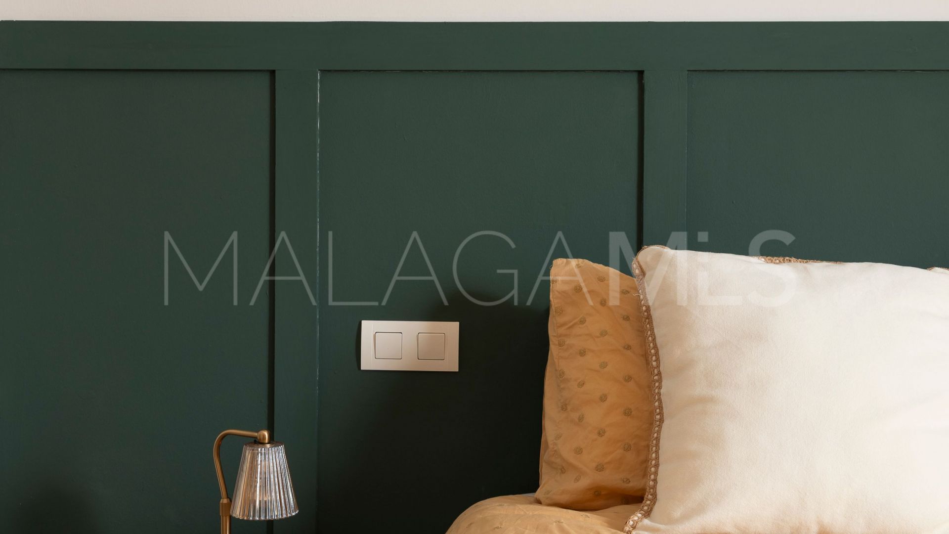 For sale 2 bedrooms ground floor apartment in Malaga