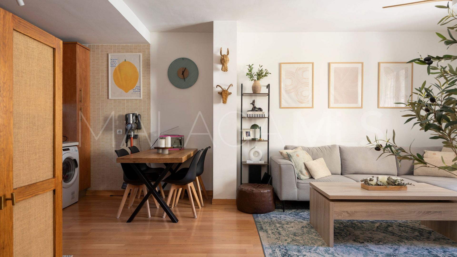 For sale 2 bedrooms ground floor apartment in Malaga