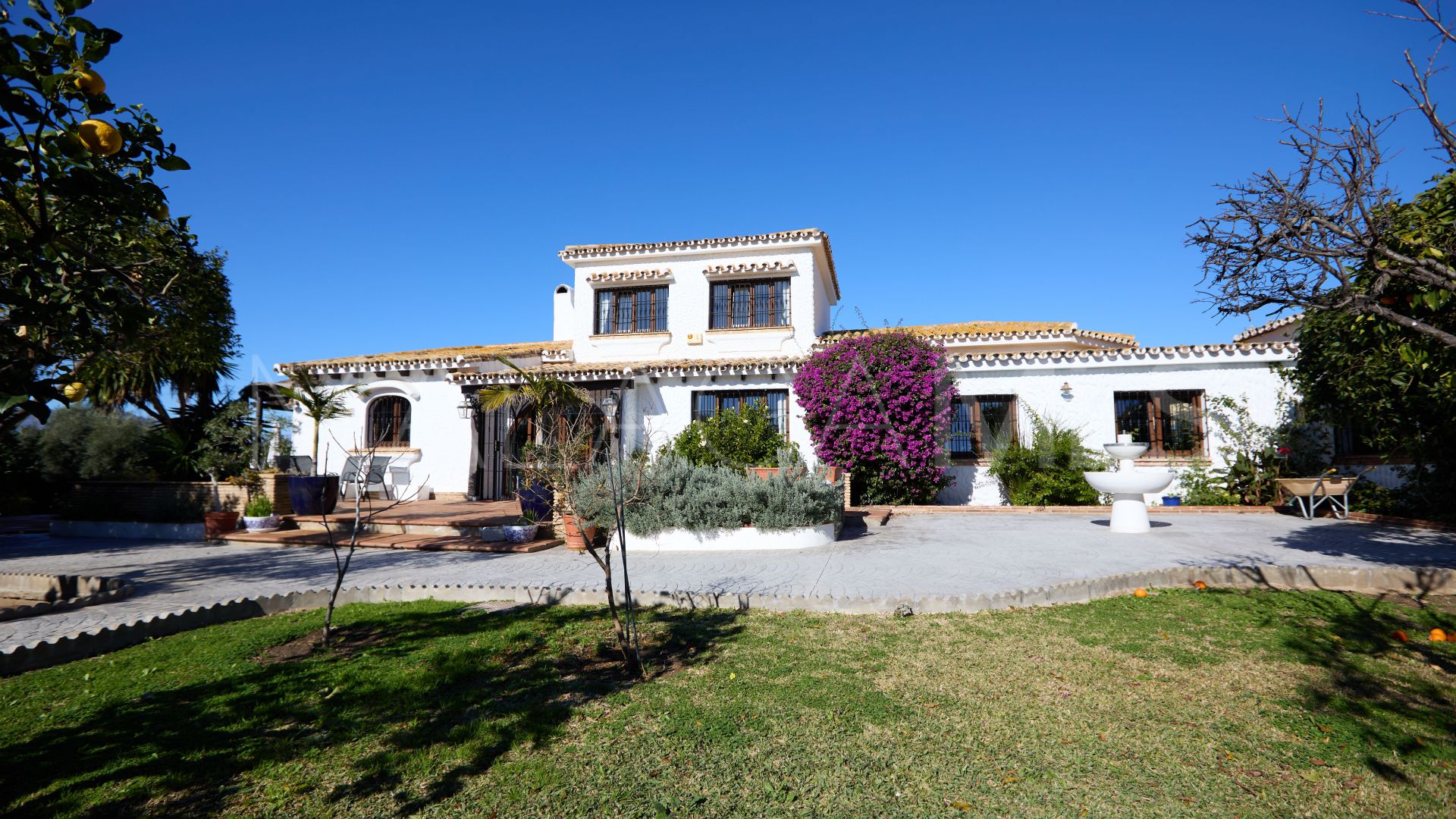 Villa for sale in Carretera de Mijas - Baja