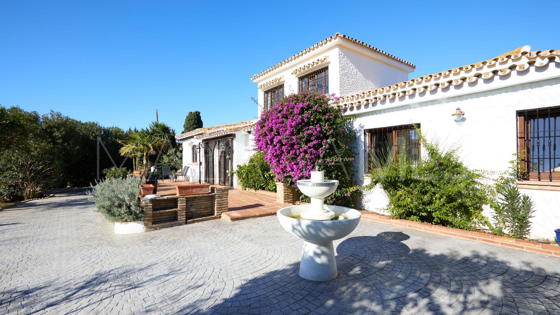 Villa for sale in Carretera de Mijas - Baja