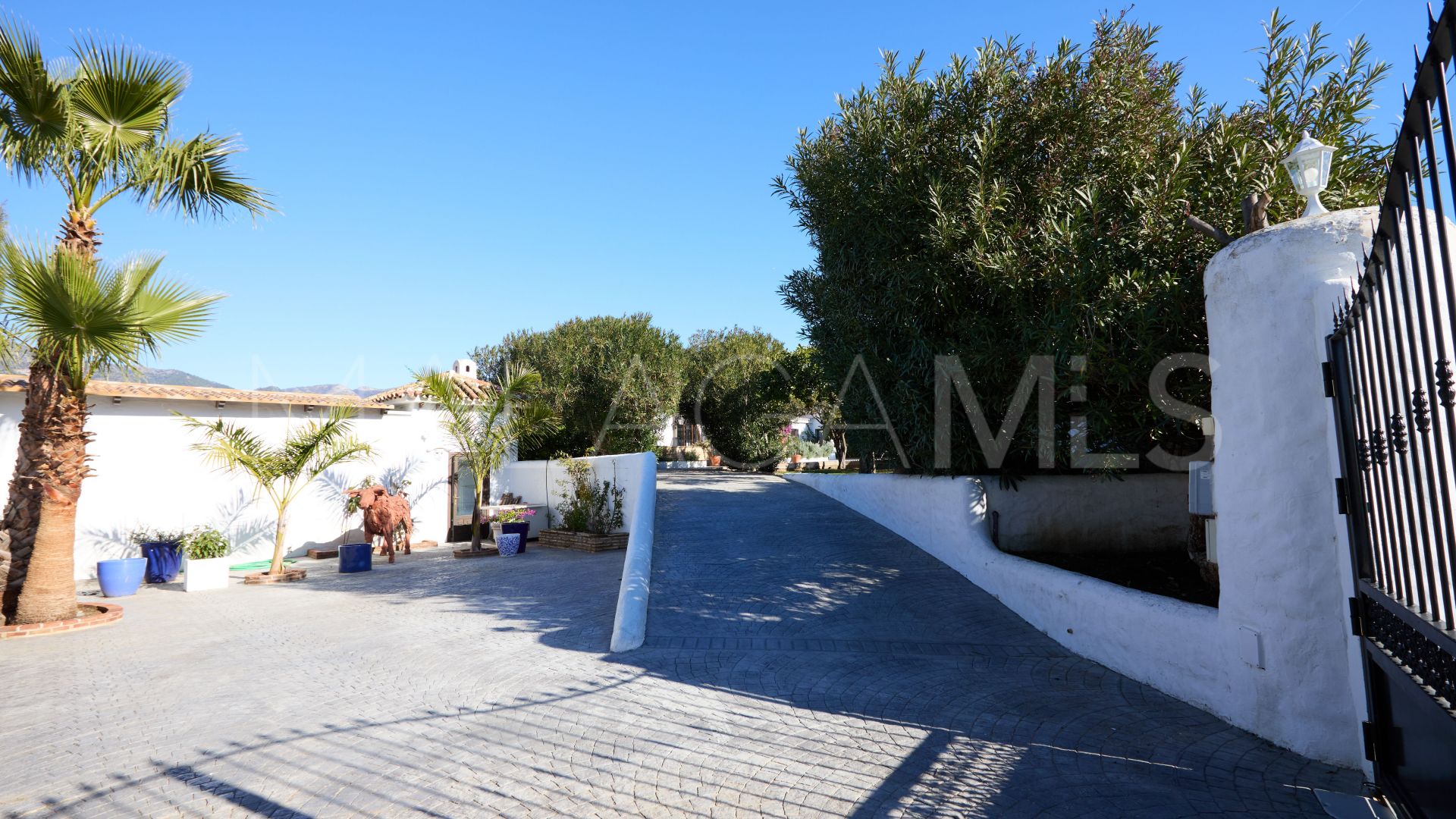 Villa for sale in Carretera de Mijas - Baja