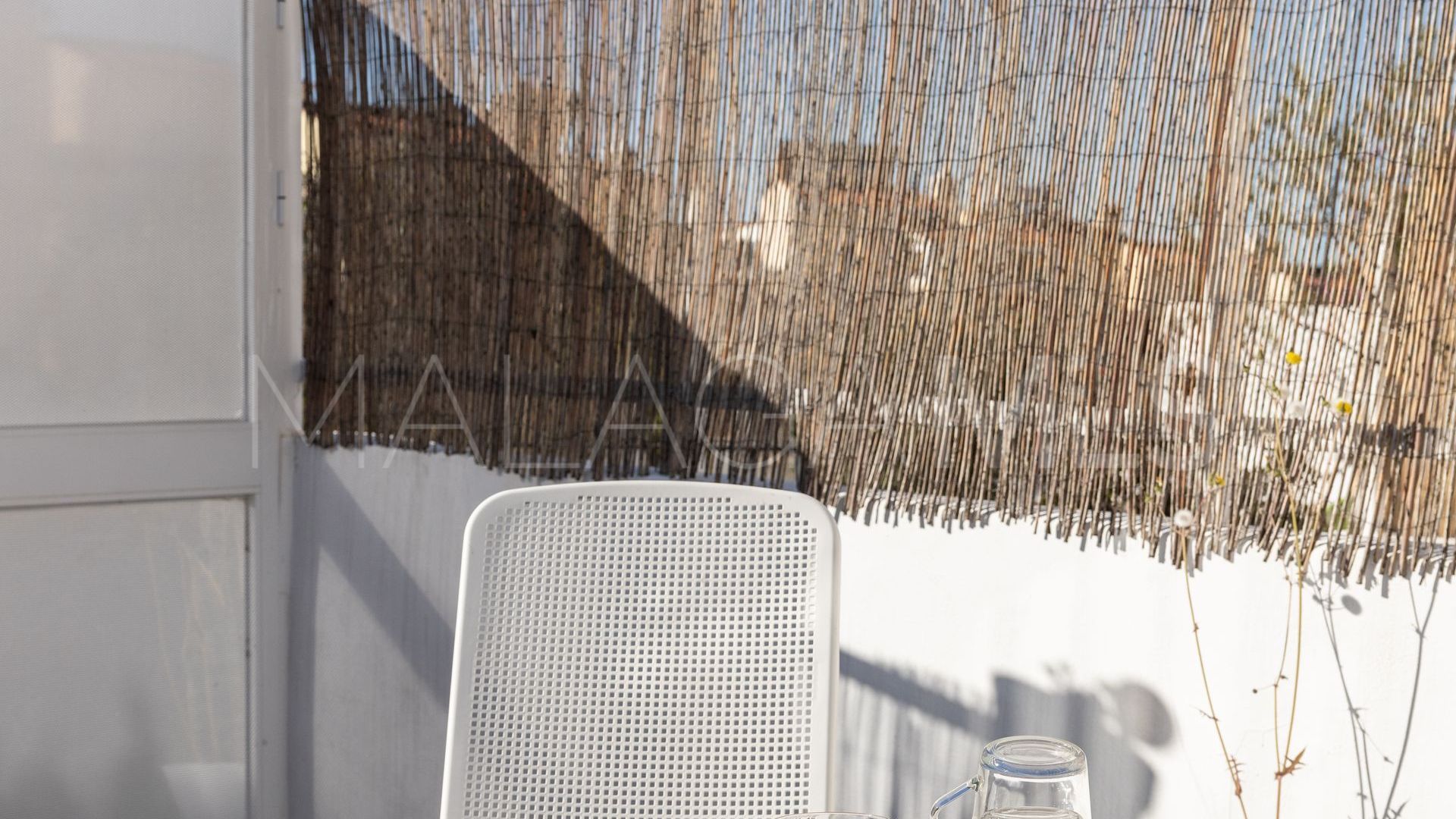 For sale 2 bedrooms apartment in Estepona