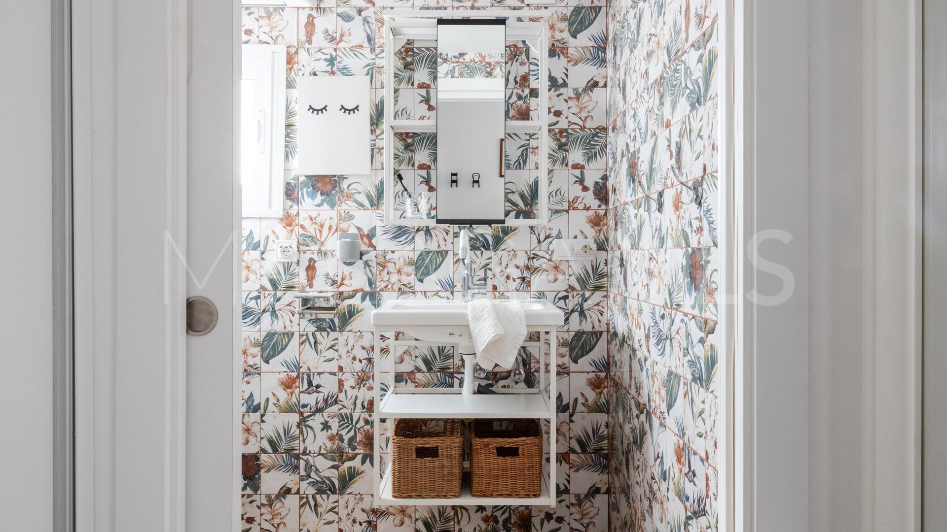 For sale 2 bedrooms apartment in Estepona