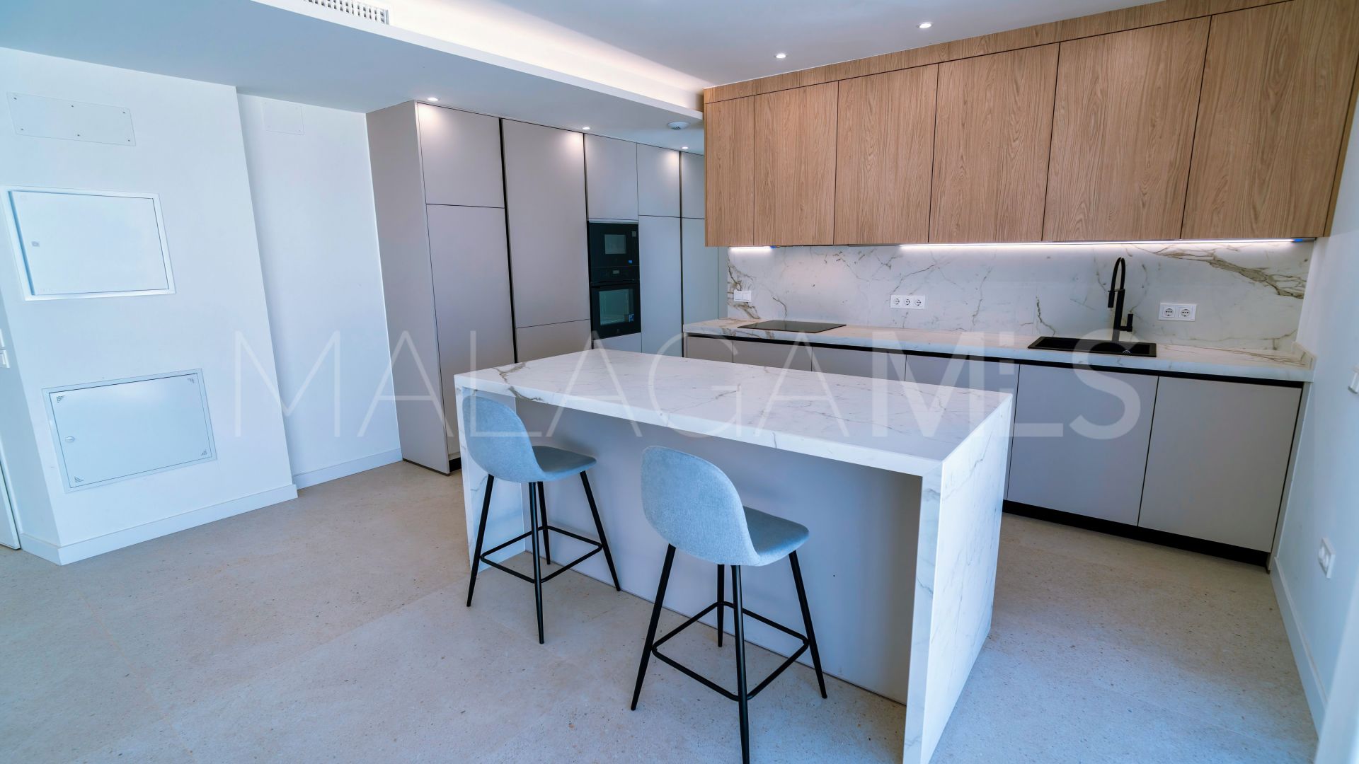 Villa for sale in Pinos de Alhaurín