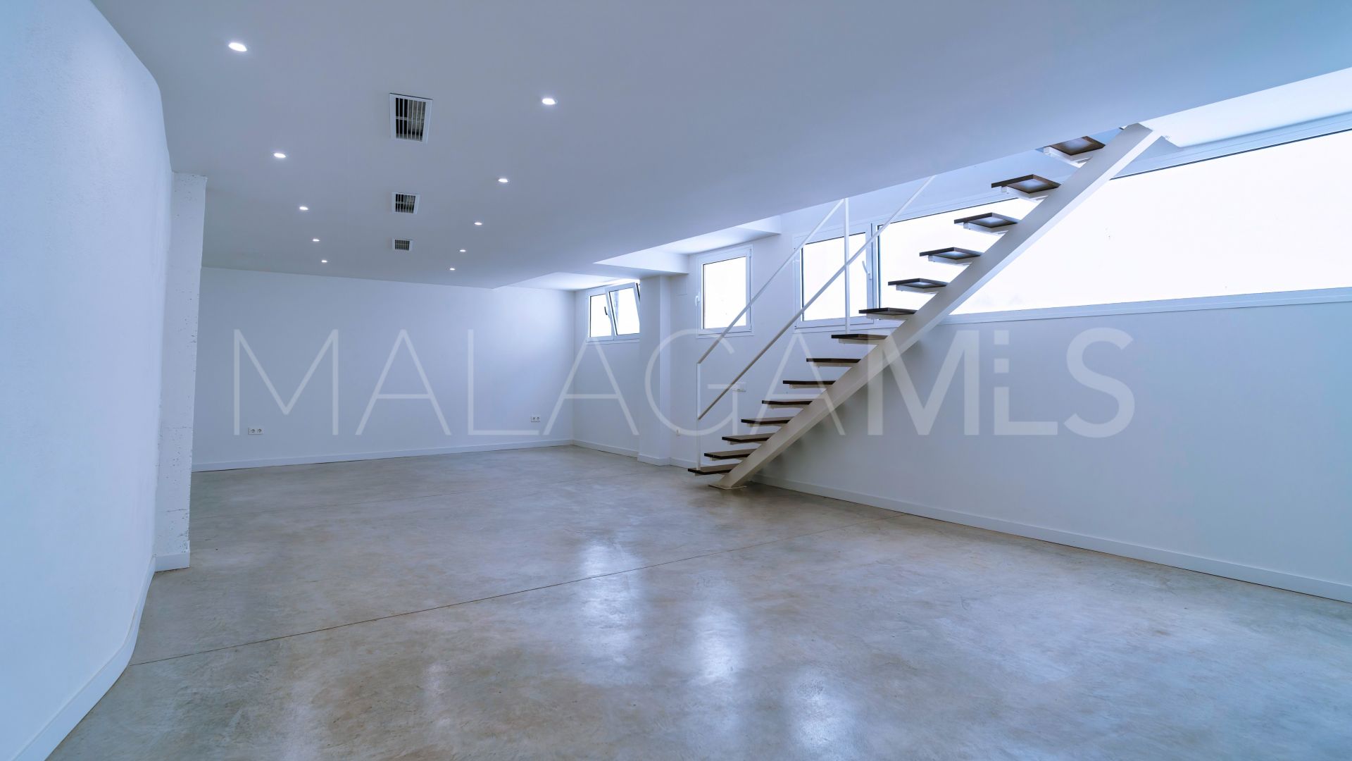 Villa for sale in Pinos de Alhaurín