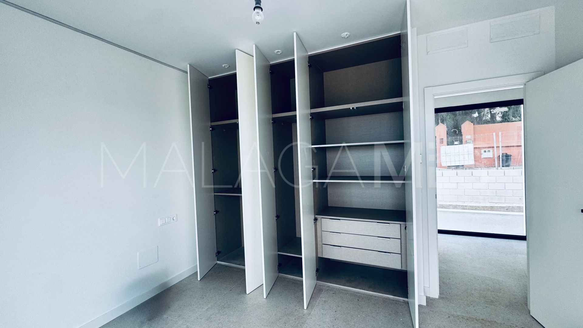 Villa for sale in Pinos de Alhaurín