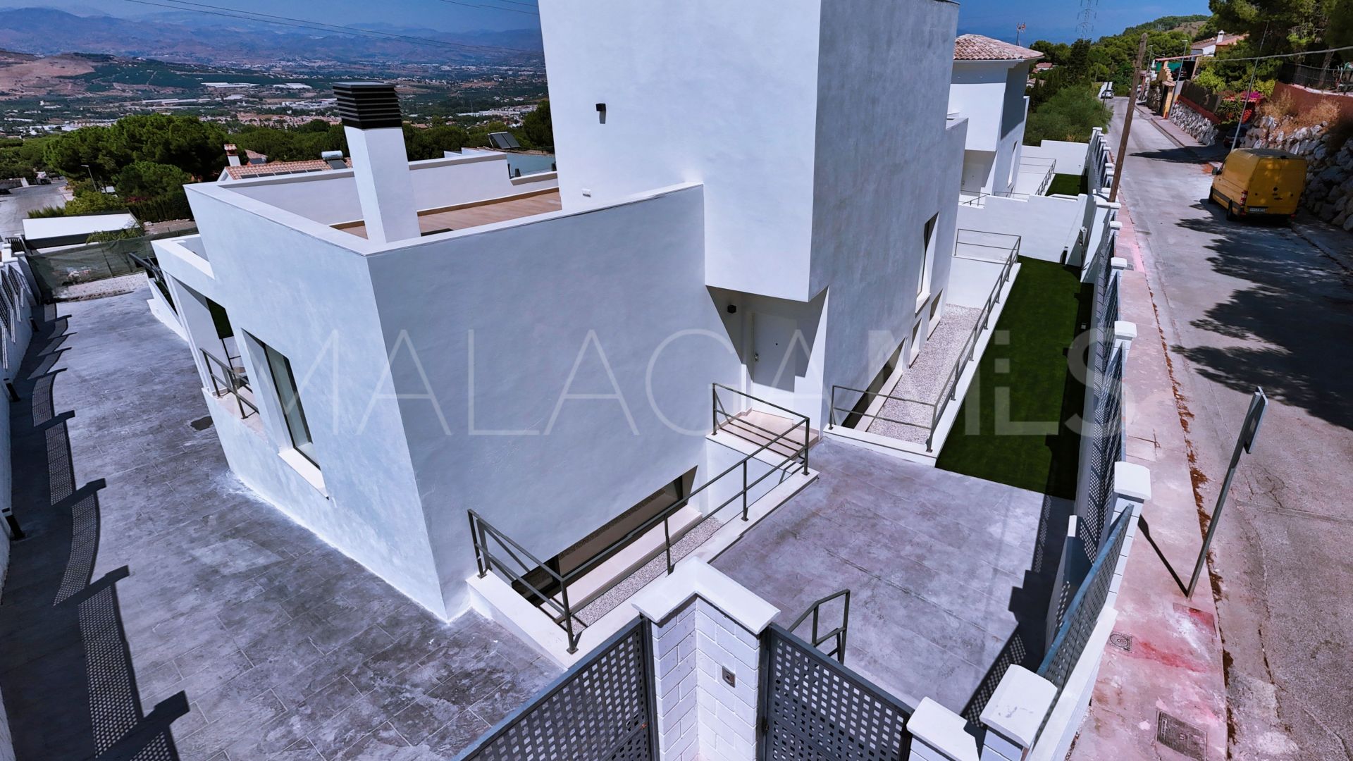 Villa for sale in Pinos de Alhaurín