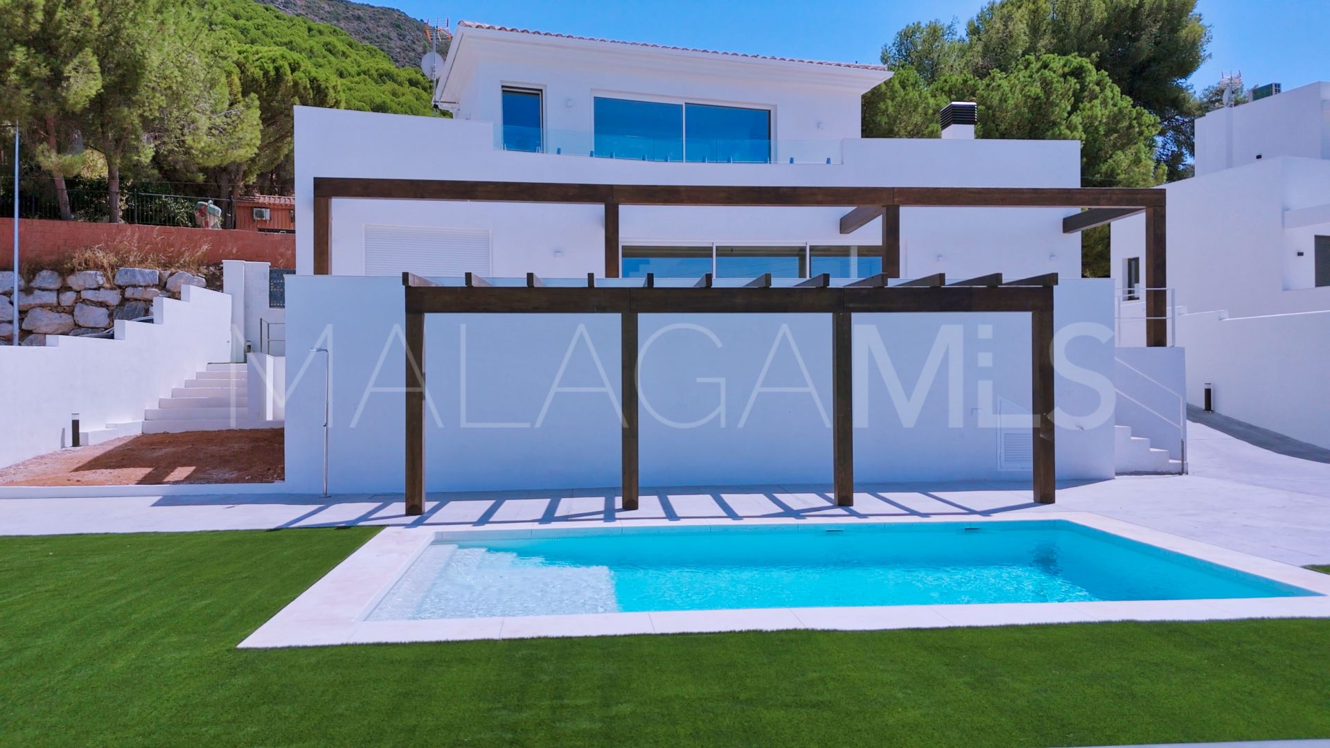 Villa for sale in Pinos de Alhaurín