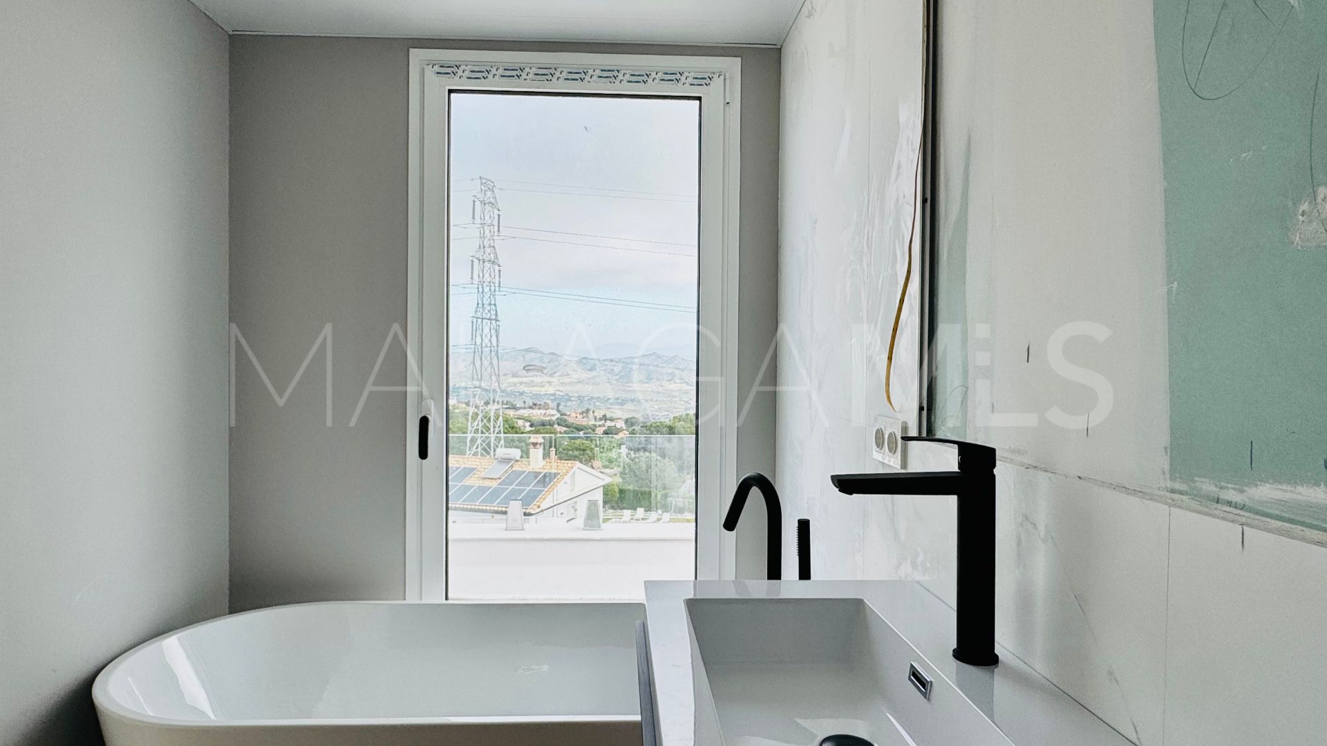 Villa for sale in Pinos de Alhaurín