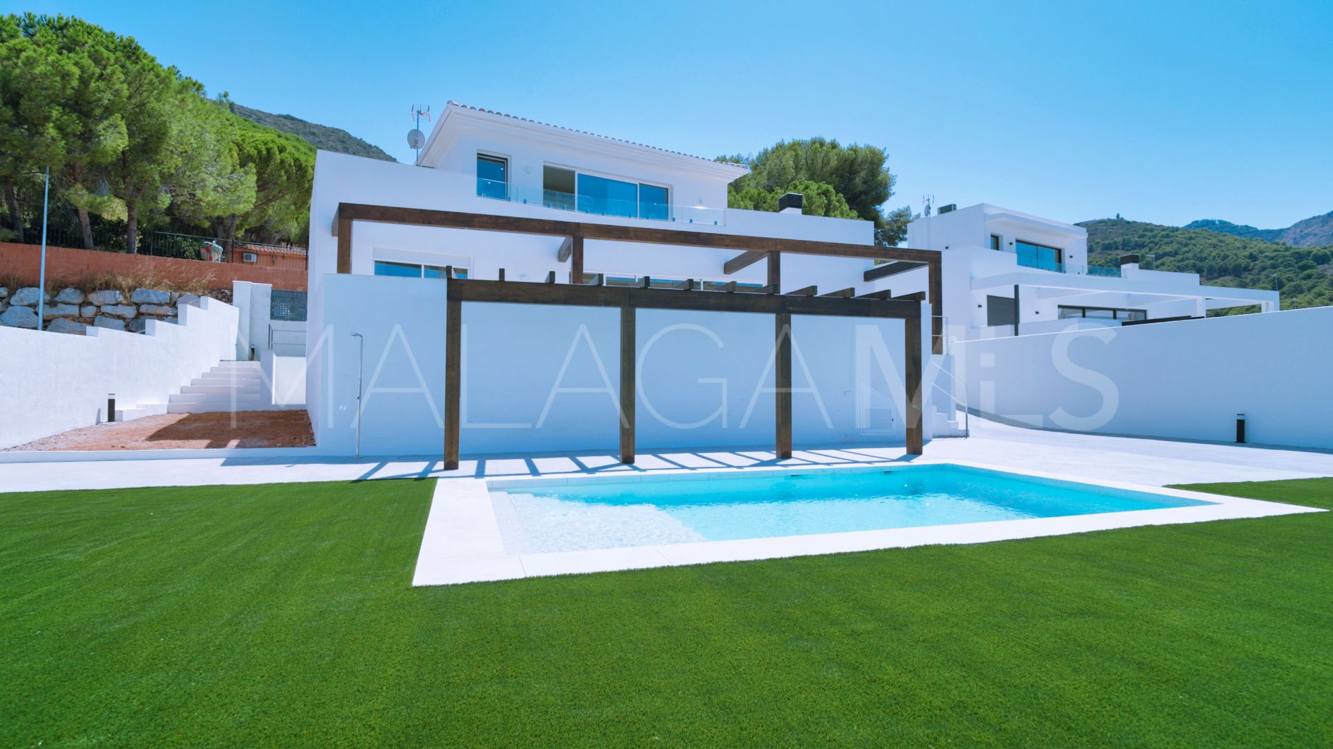 Villa for sale in Pinos de Alhaurín