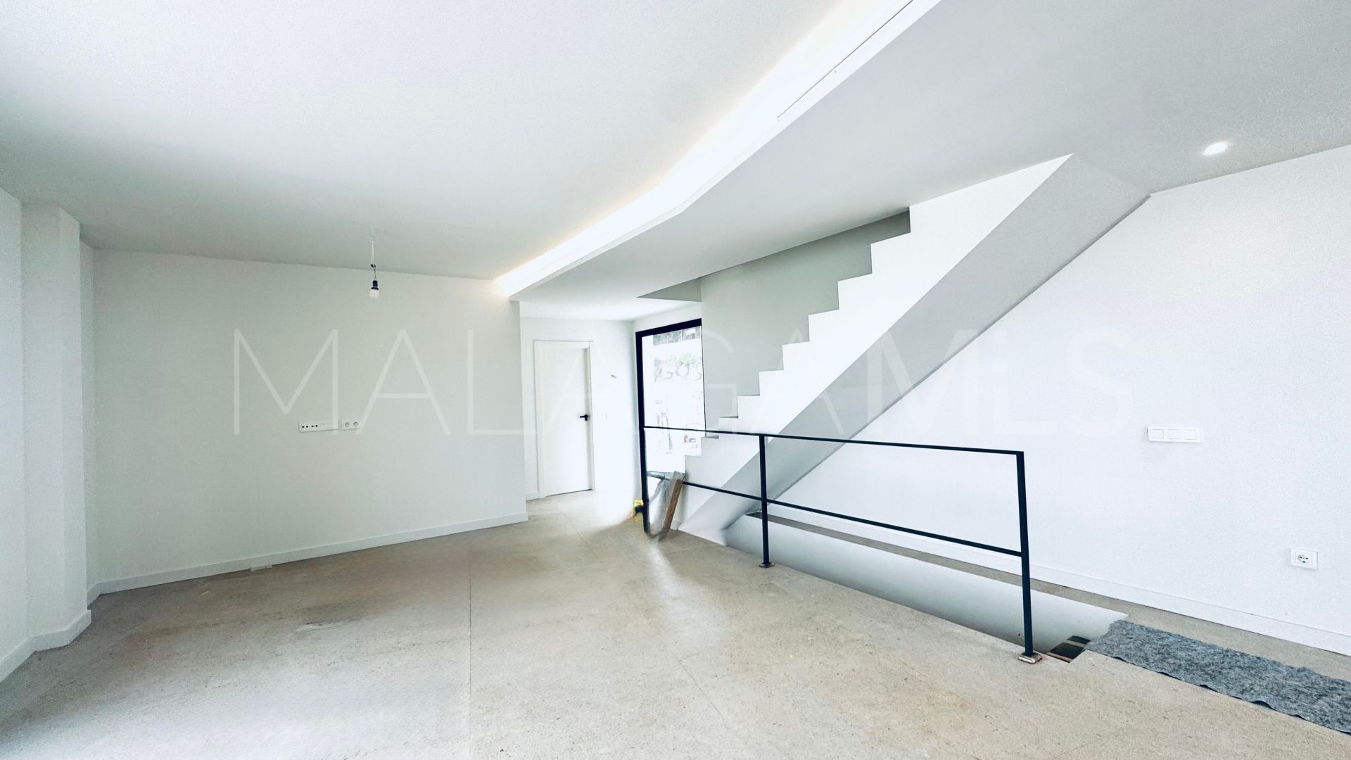 Villa for sale in Pinos de Alhaurín